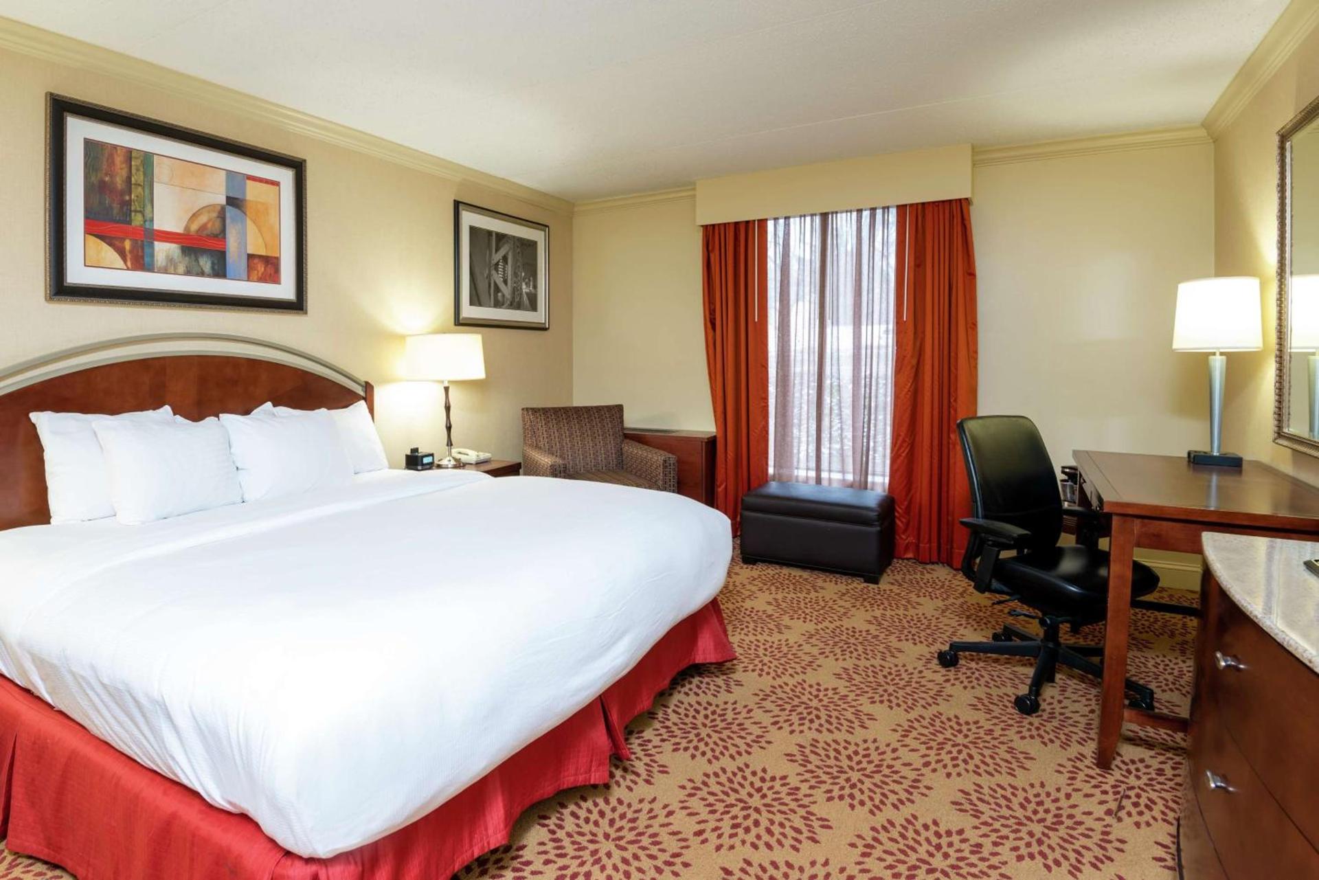 DoubleTree by Hilton Hotel Grand Rapids Airport photo 21