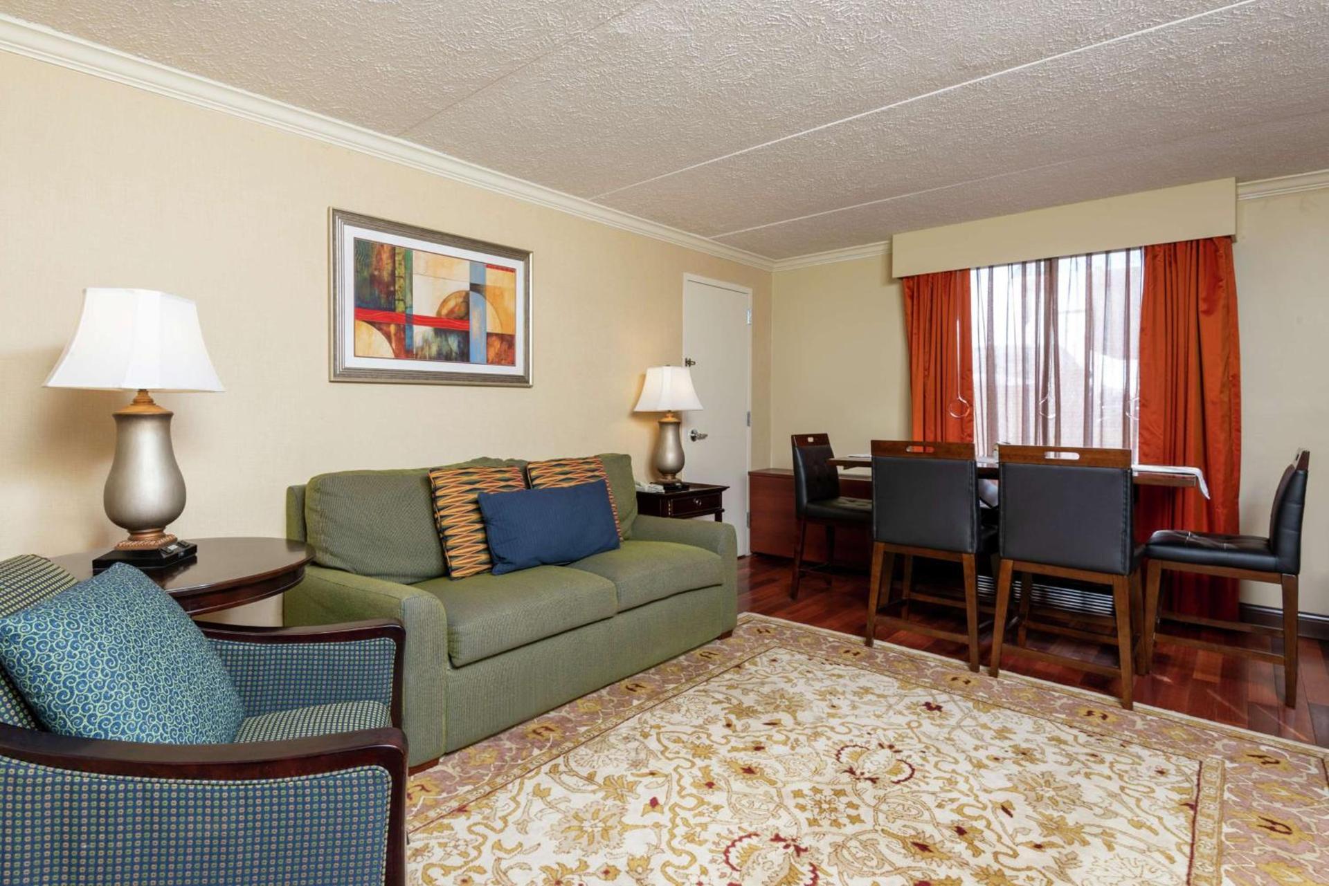 DoubleTree by Hilton Hotel Grand Rapids Airport photo 22