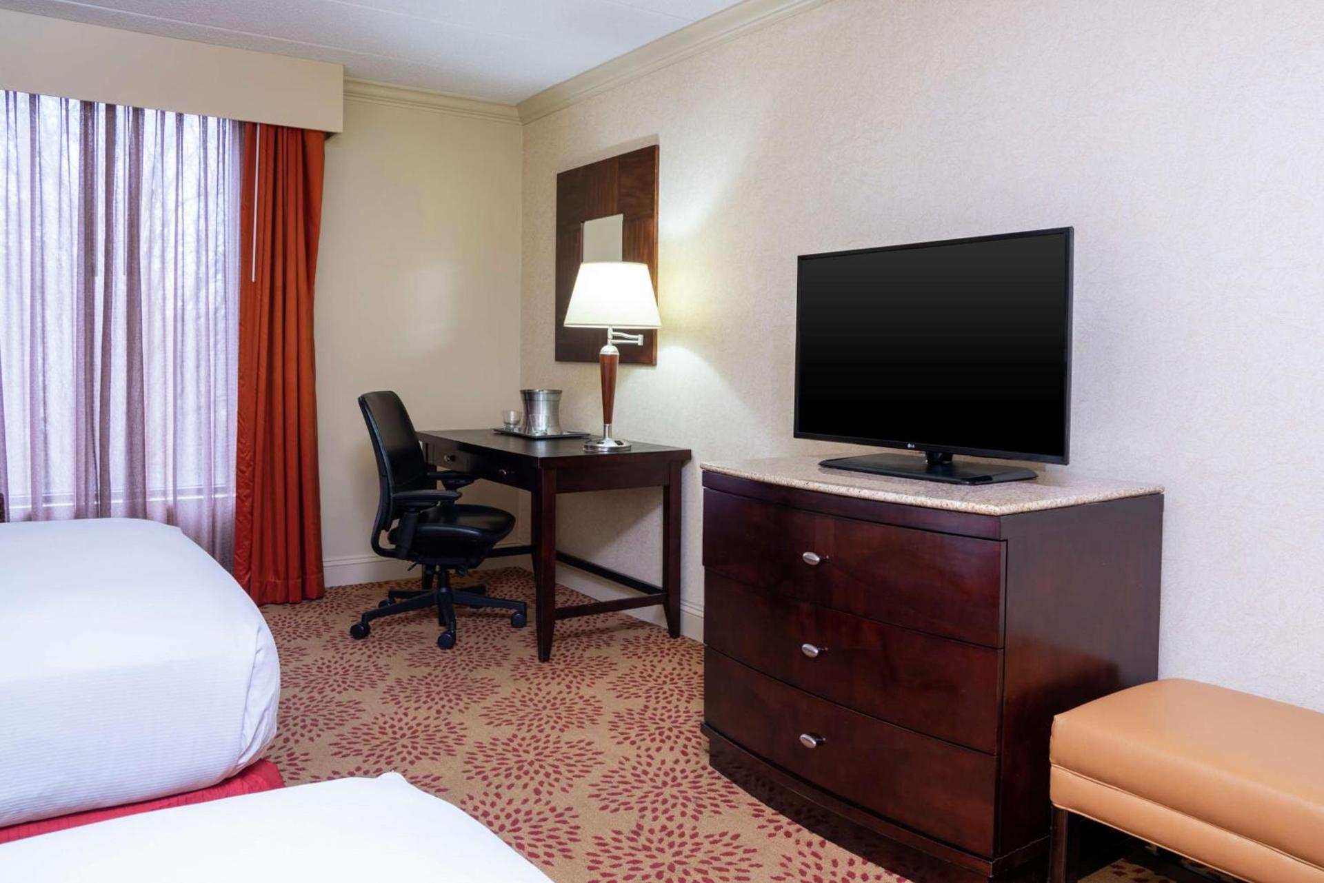DoubleTree by Hilton Hotel Grand Rapids Airport photo 39
