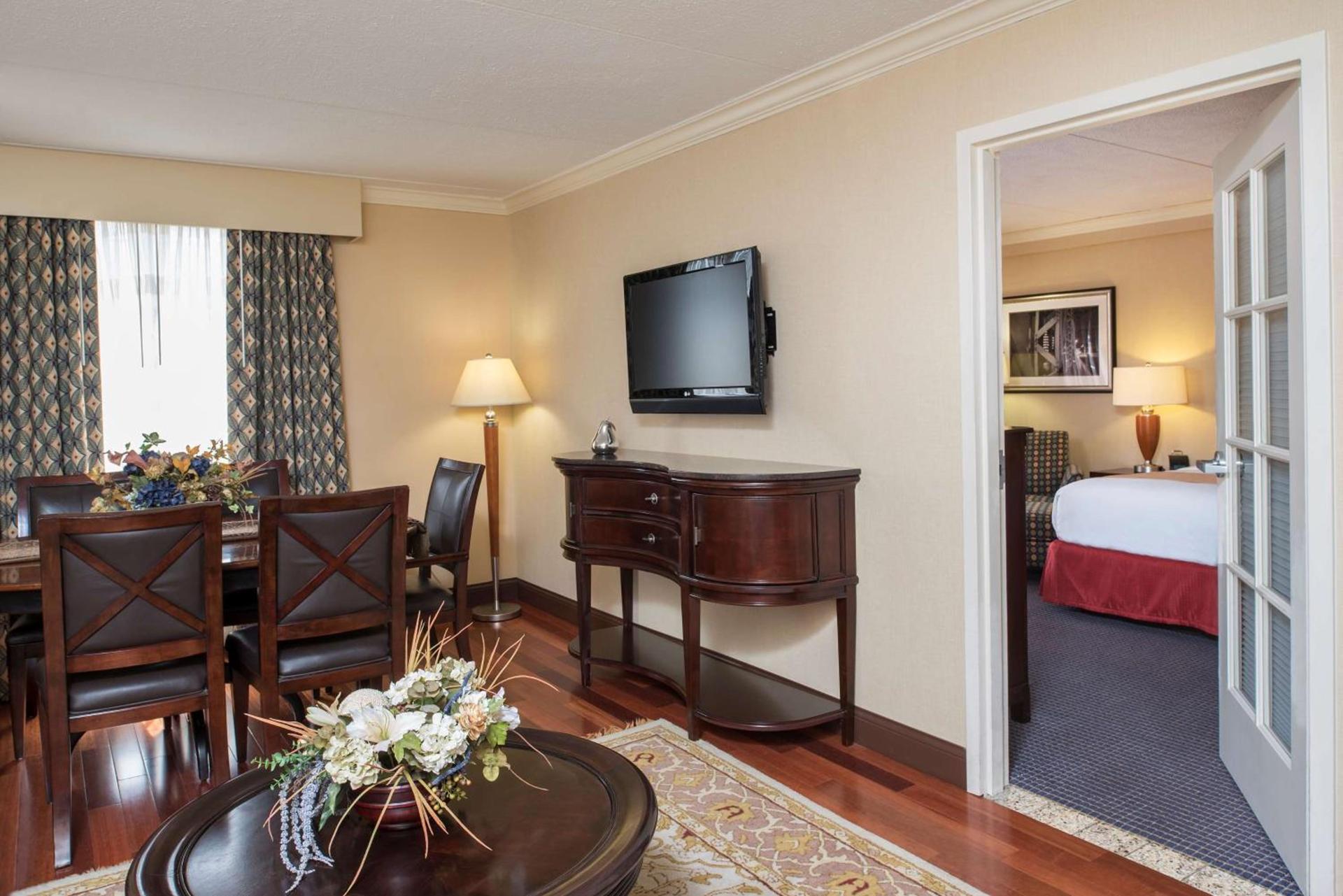 DoubleTree by Hilton Hotel Grand Rapids Airport photo 51