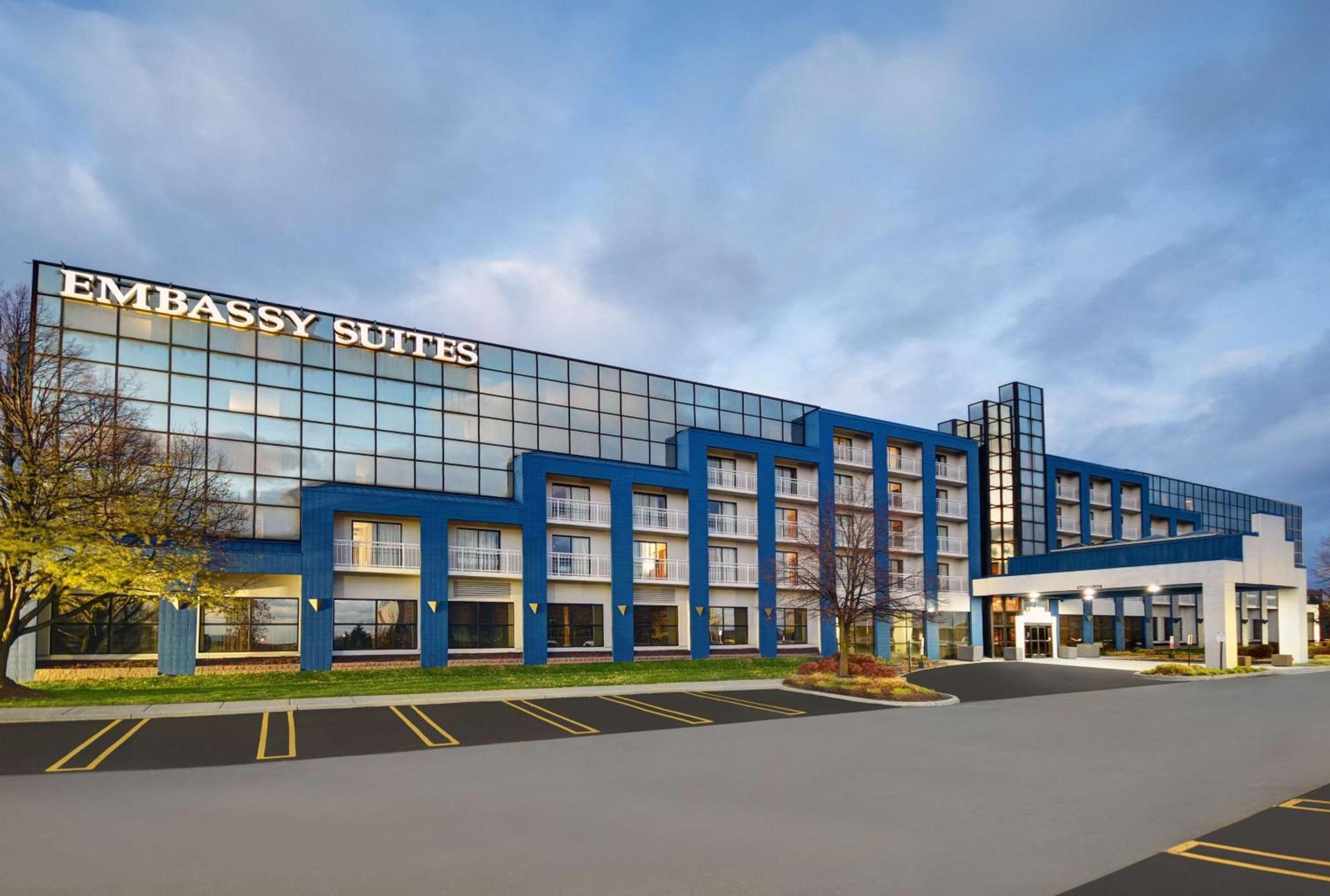 Embassy Suites by Hilton Detroit - Livonia/Novi photo 2
