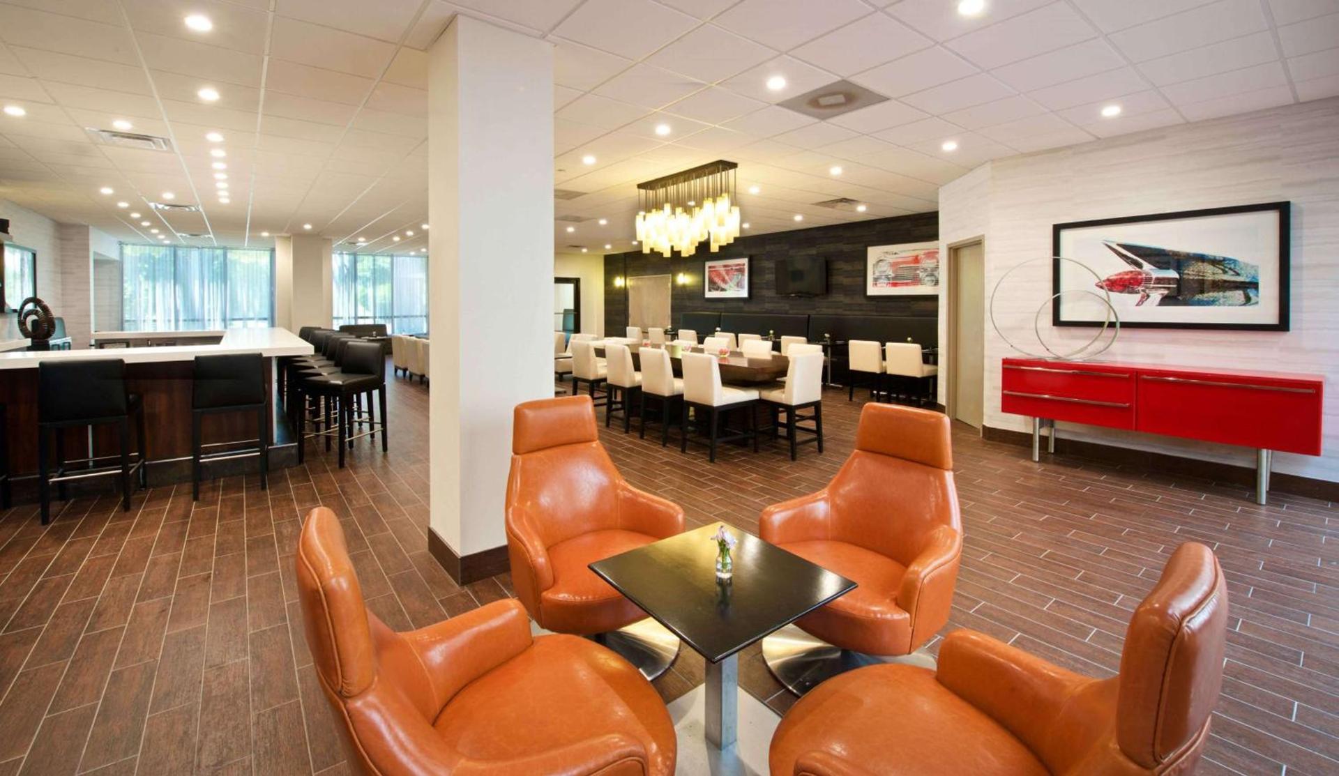 Embassy Suites by Hilton Detroit - Livonia/Novi photo 8