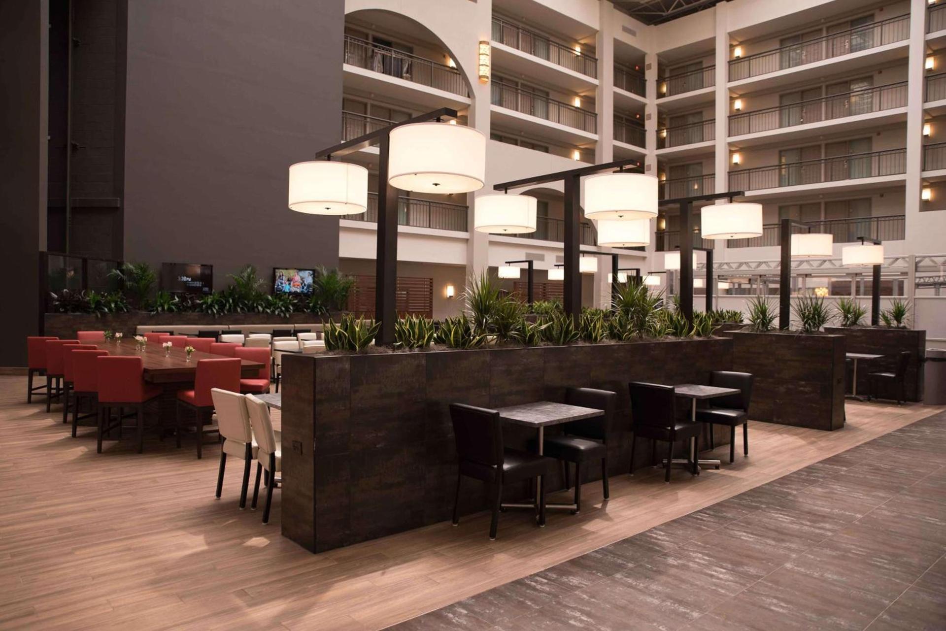 Embassy Suites by Hilton Detroit - Livonia/Novi photo 11