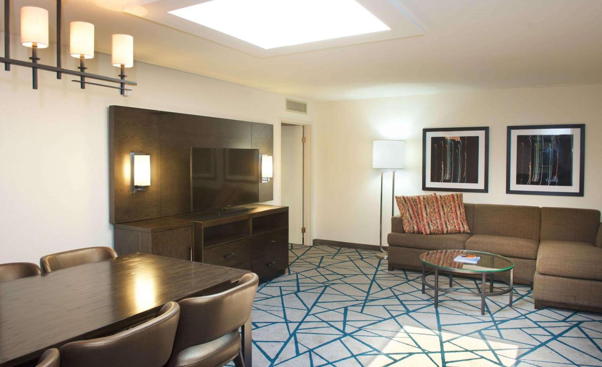 Embassy Suites by Hilton Detroit - Livonia/Novi photo 20