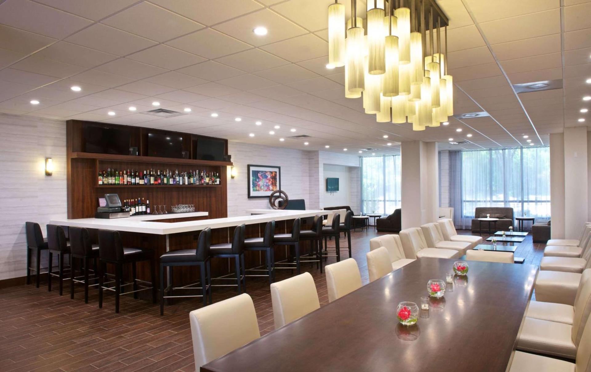 Embassy Suites by Hilton Detroit - Livonia/Novi photo 32