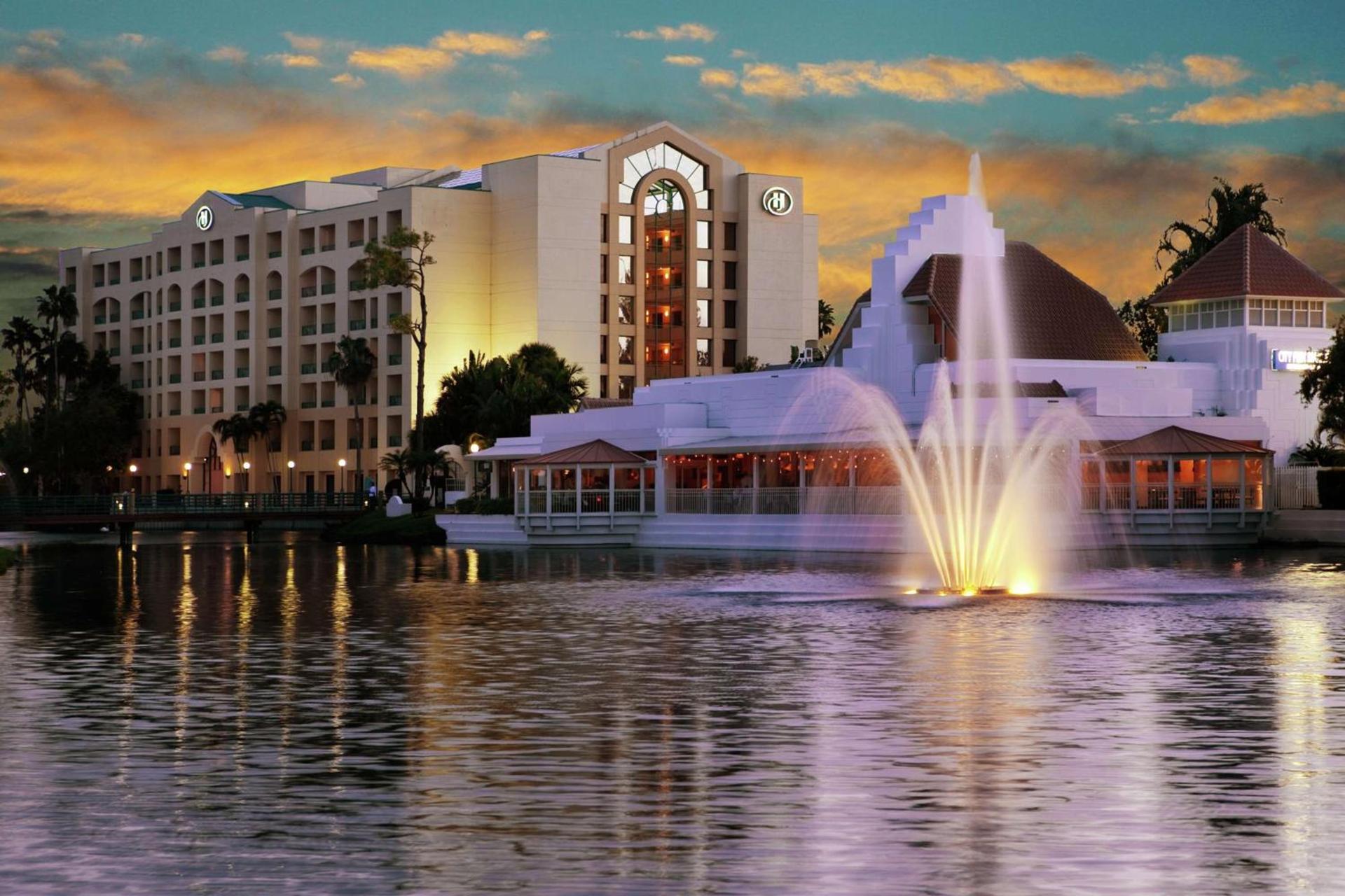 Hilton Boca Raton Suites - Newly Renovated — hotel in Boca Raton