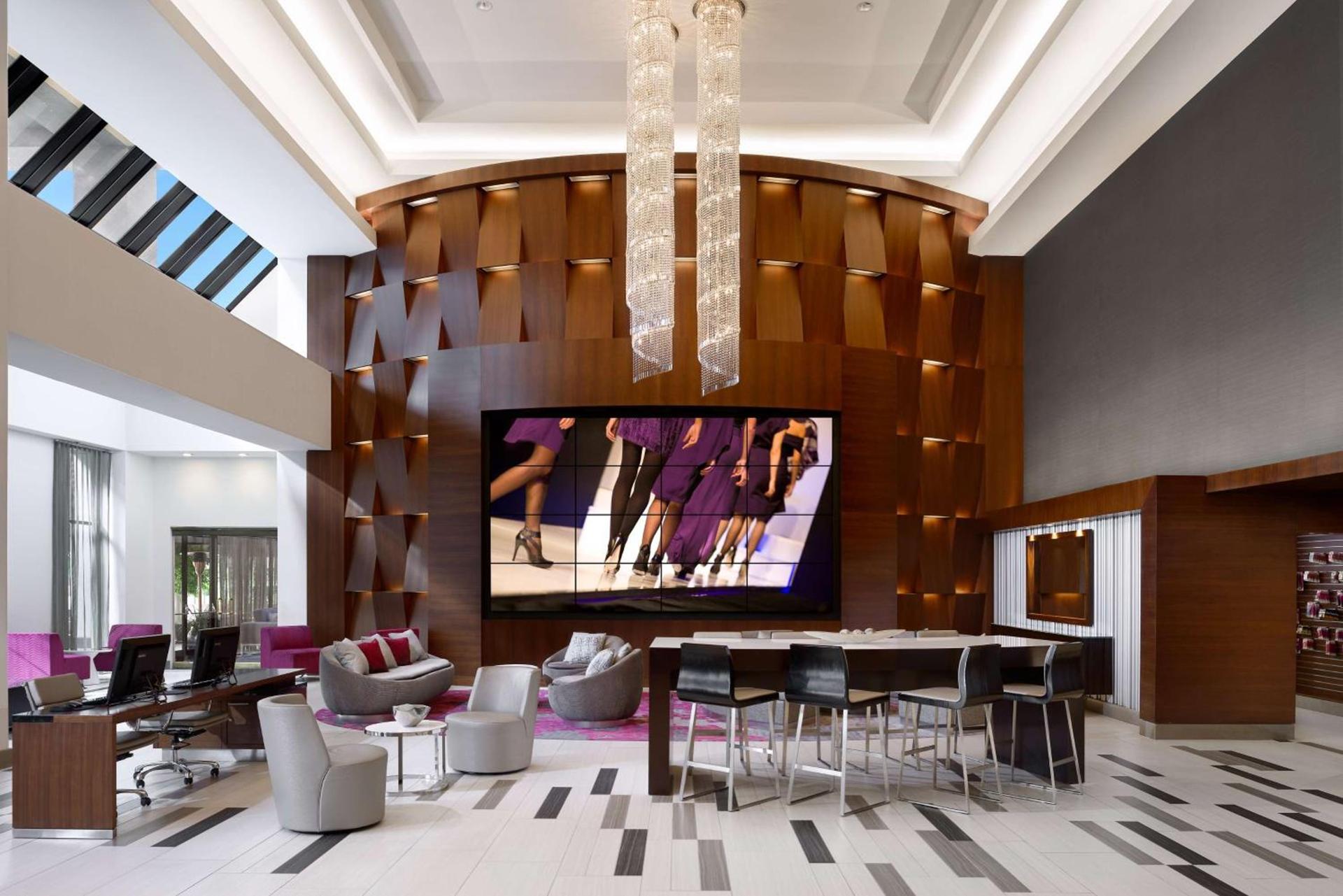 Hilton Woodland Hills/ Los Angeles photo 8