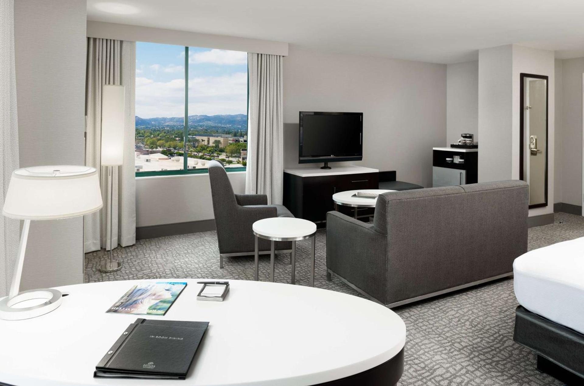 Hilton Woodland Hills/ Los Angeles photo 38