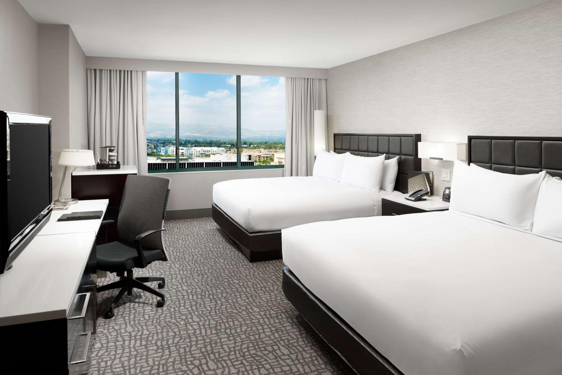 Hilton Woodland Hills/ Los Angeles photo 45
