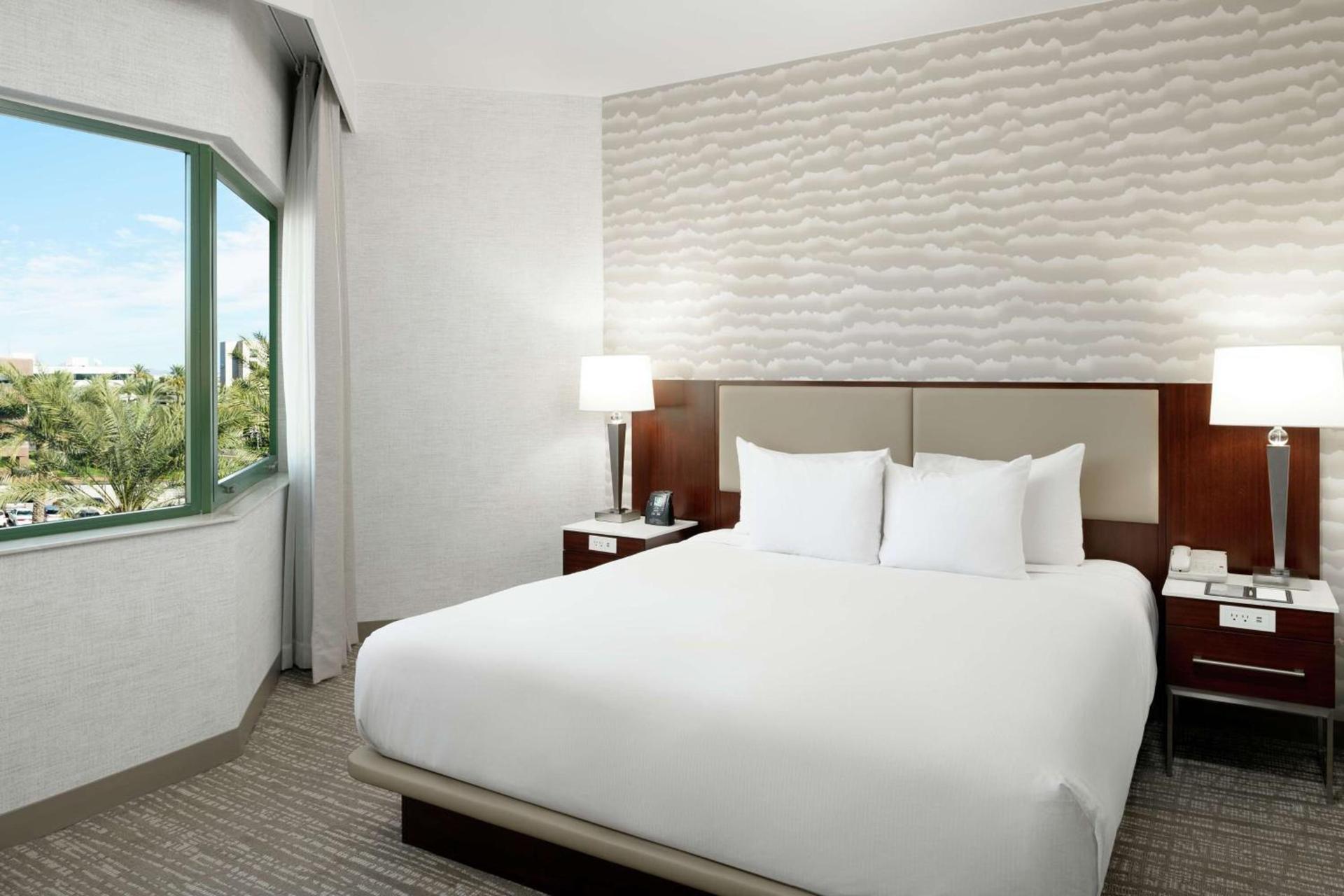 DoubleTree Suites by Hilton Phoenix photo 22