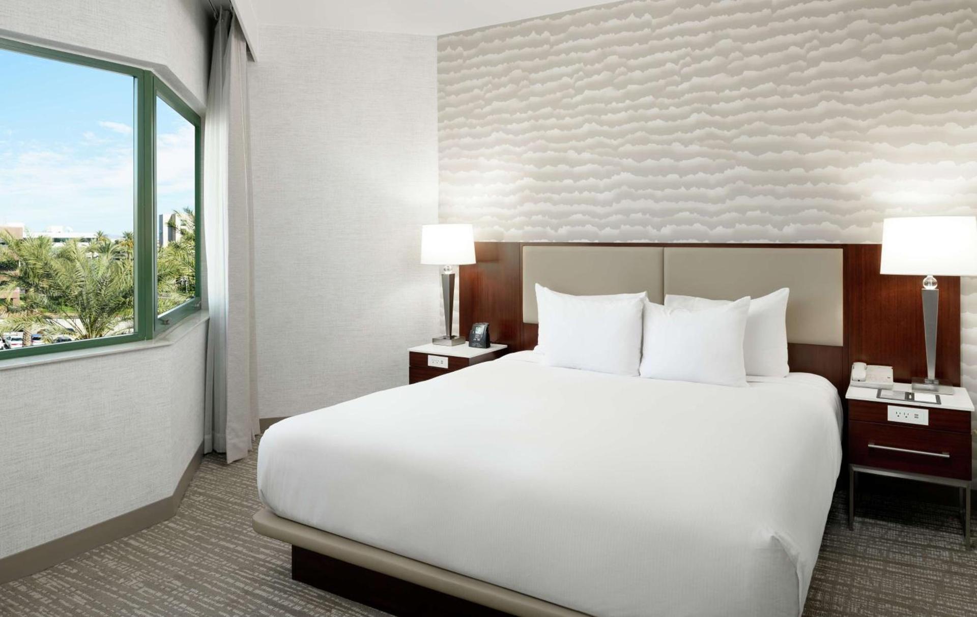 DoubleTree Suites by Hilton Phoenix photo 27