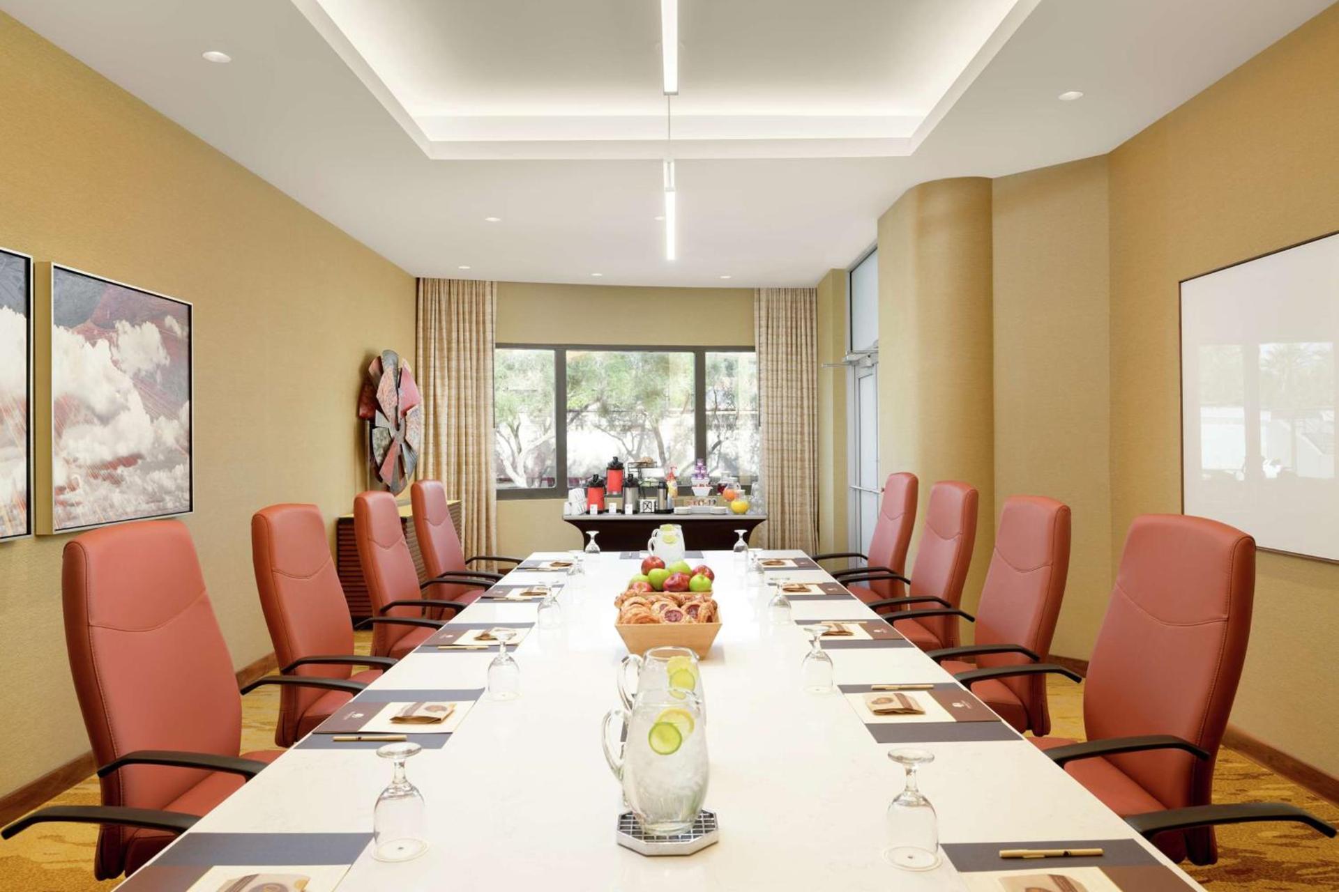 DoubleTree Suites by Hilton Phoenix photo 31