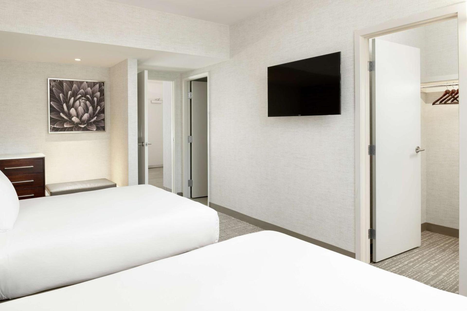 DoubleTree Suites by Hilton Phoenix photo 35