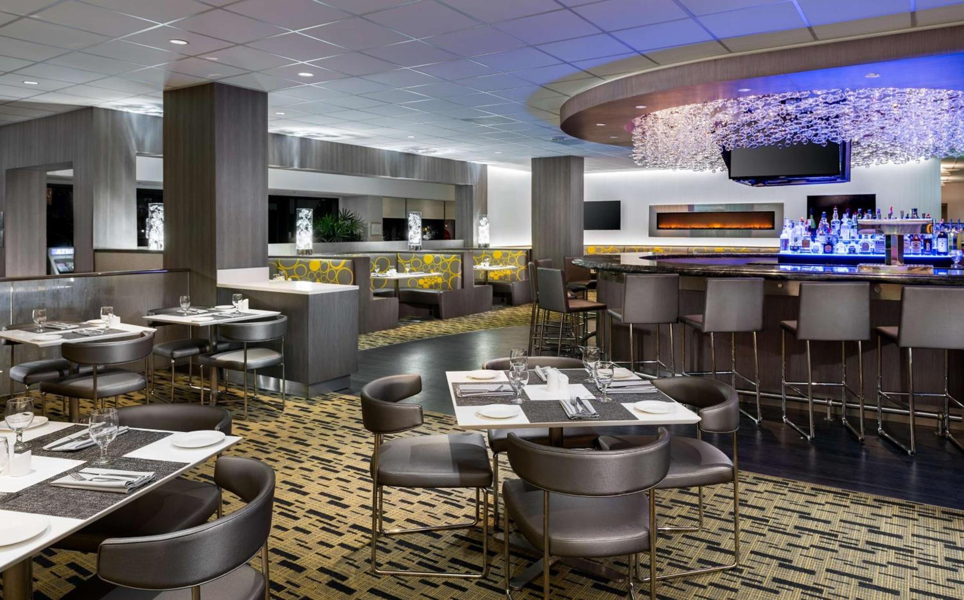Hilton San Francisco Airport Bayfront - No Resort Fee photo 27