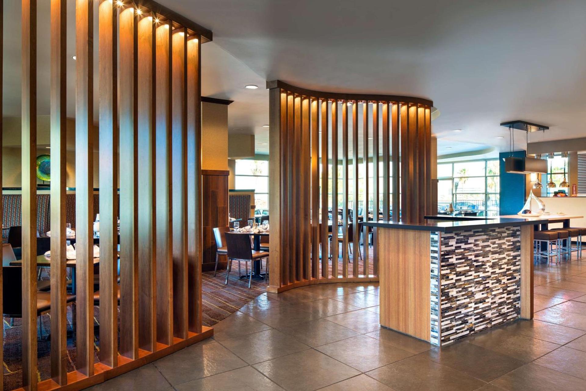 DoubleTree by Hilton San Francisco Airport North Bayfront photo 11