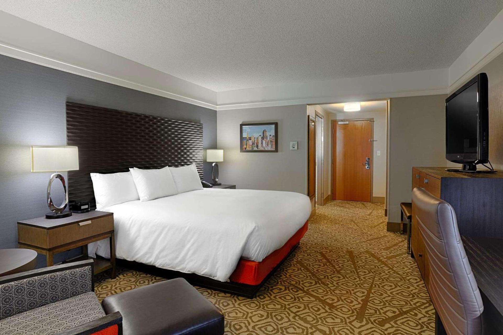 DoubleTree by Hilton San Francisco Airport North Bayfront photo 34