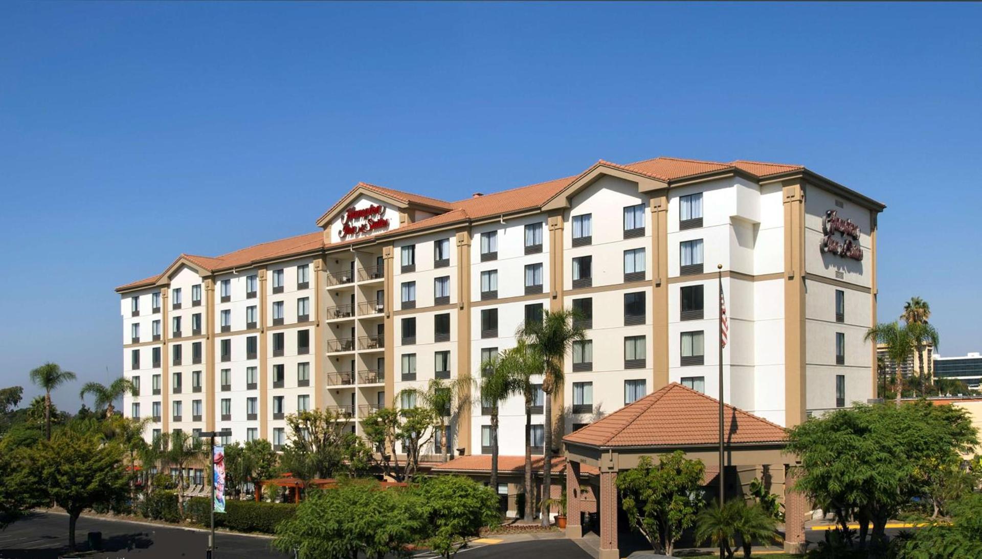 Hampton Inn & Suites Anaheim Garden Grove photo 1