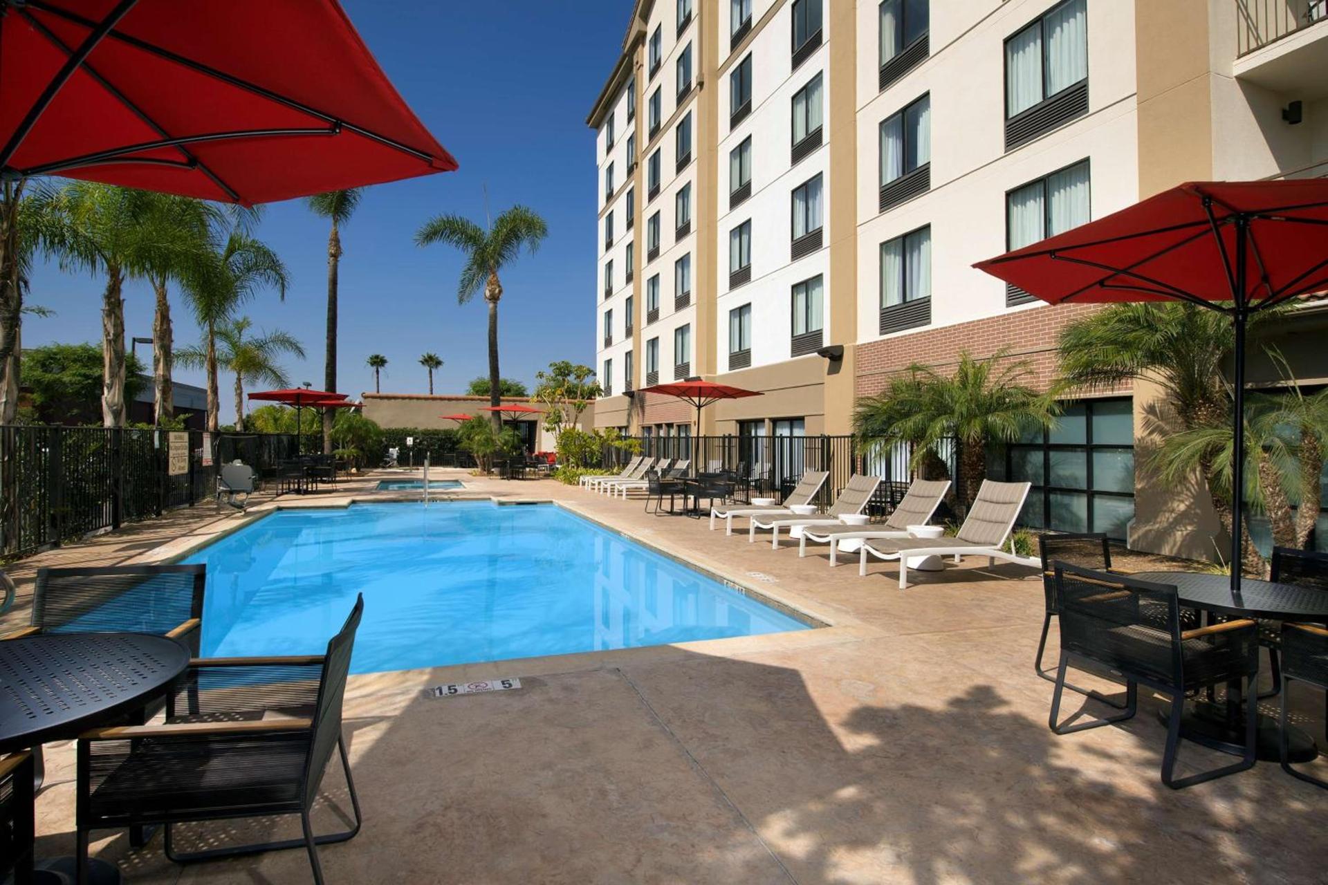 Hampton Inn & Suites Anaheim Garden Grove photo 8