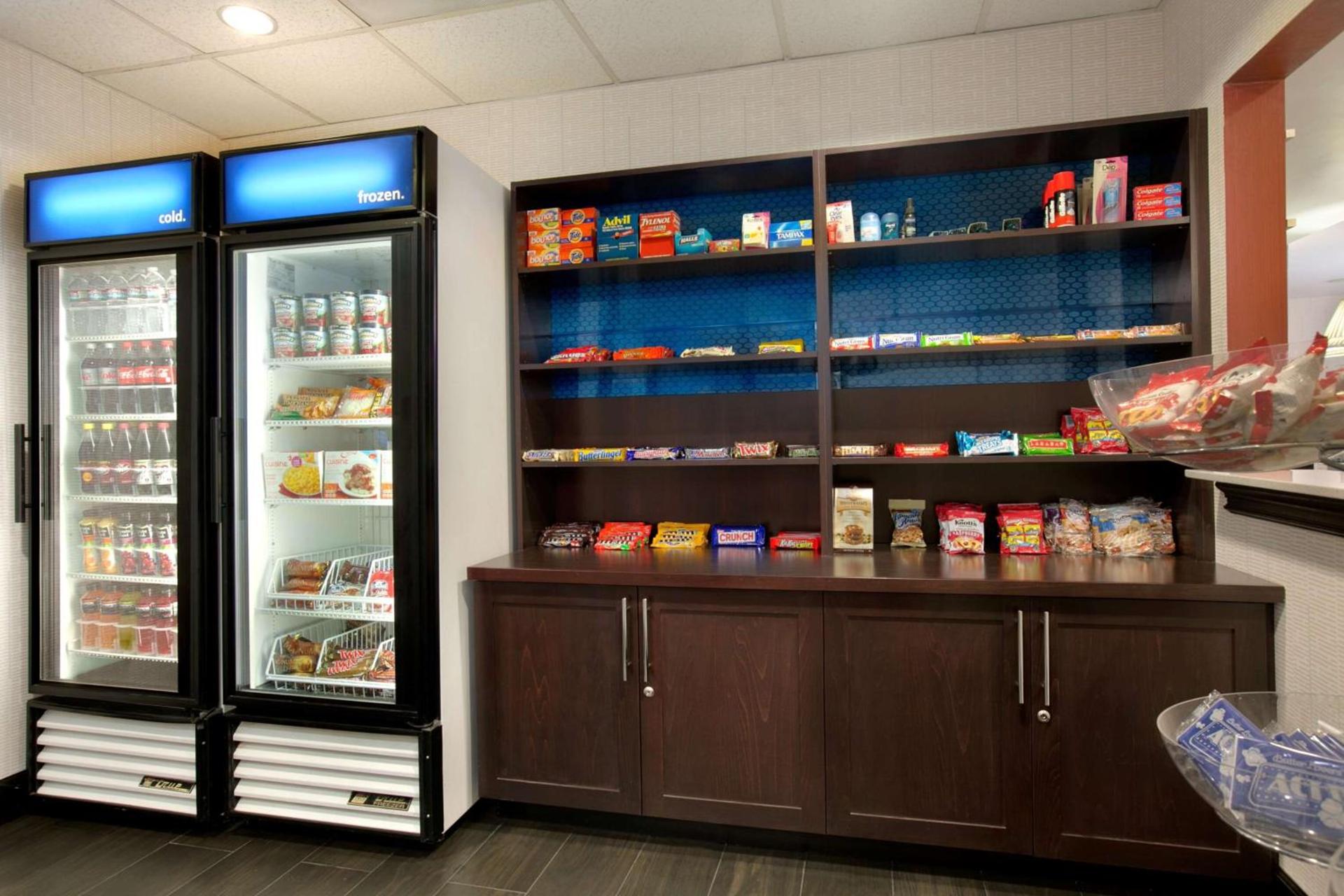 Hampton Inn & Suites Anaheim Garden Grove photo 10