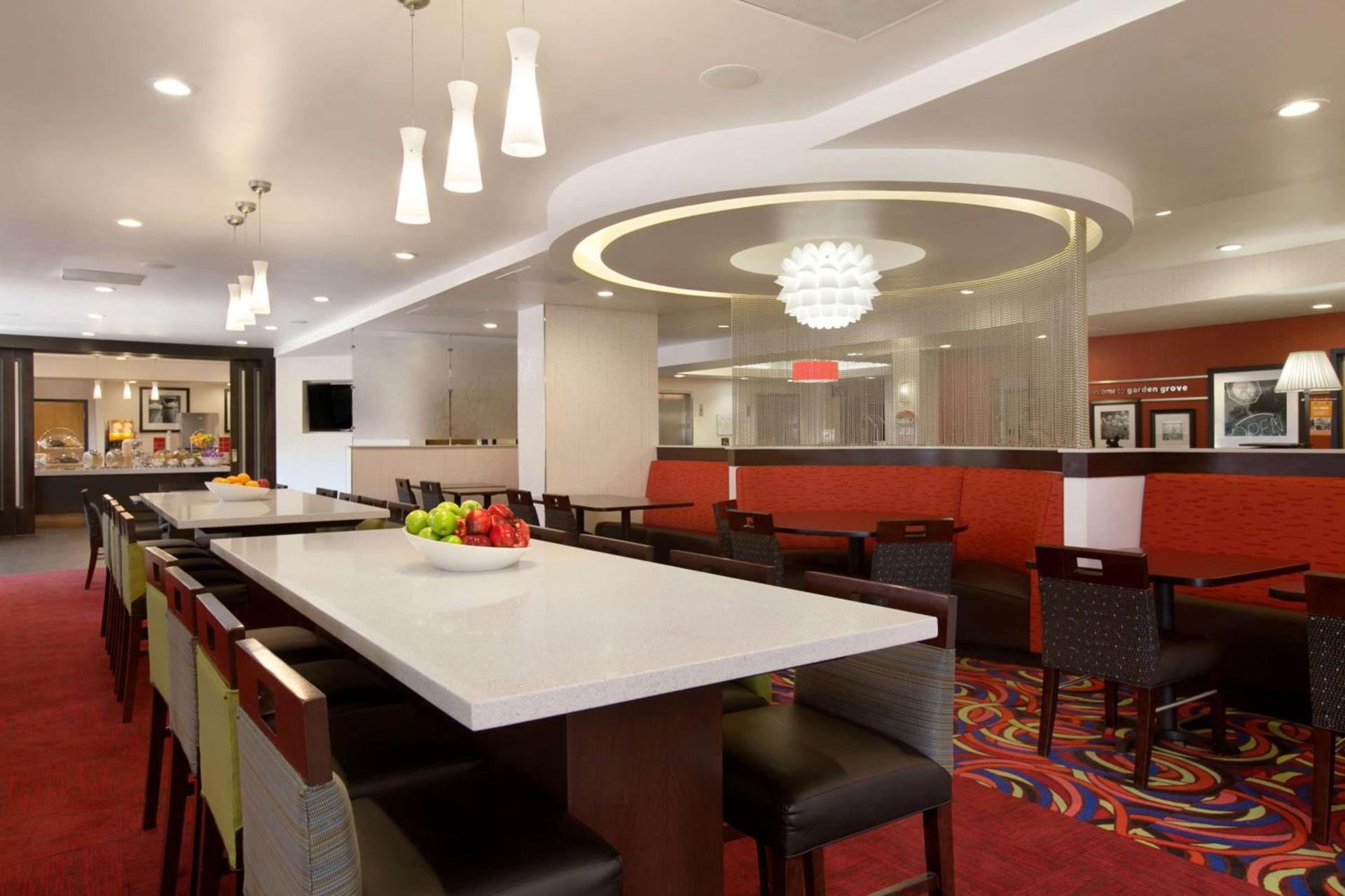 Hampton Inn & Suites Anaheim Garden Grove photo 13
