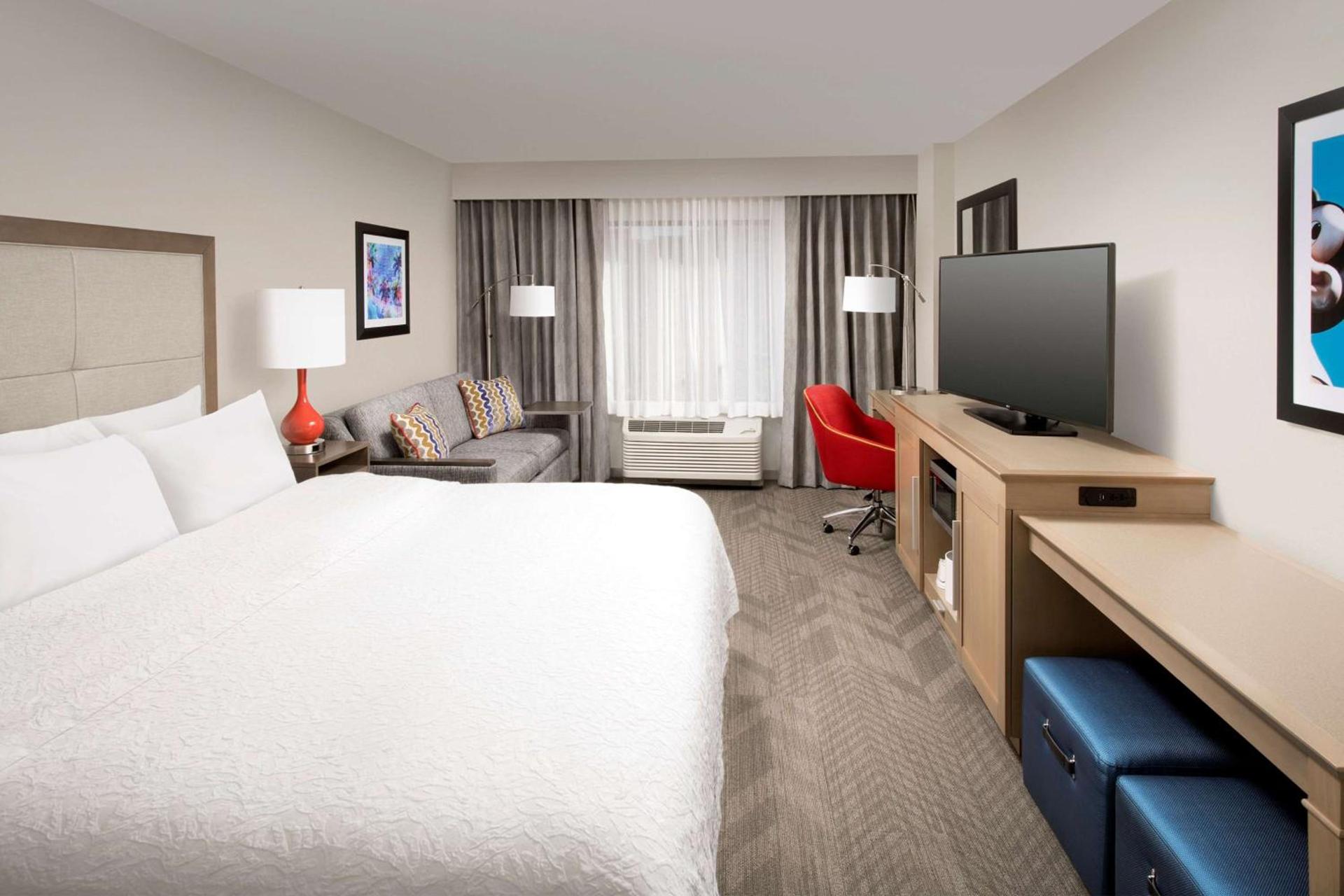 Hampton Inn & Suites Anaheim Garden Grove photo 16