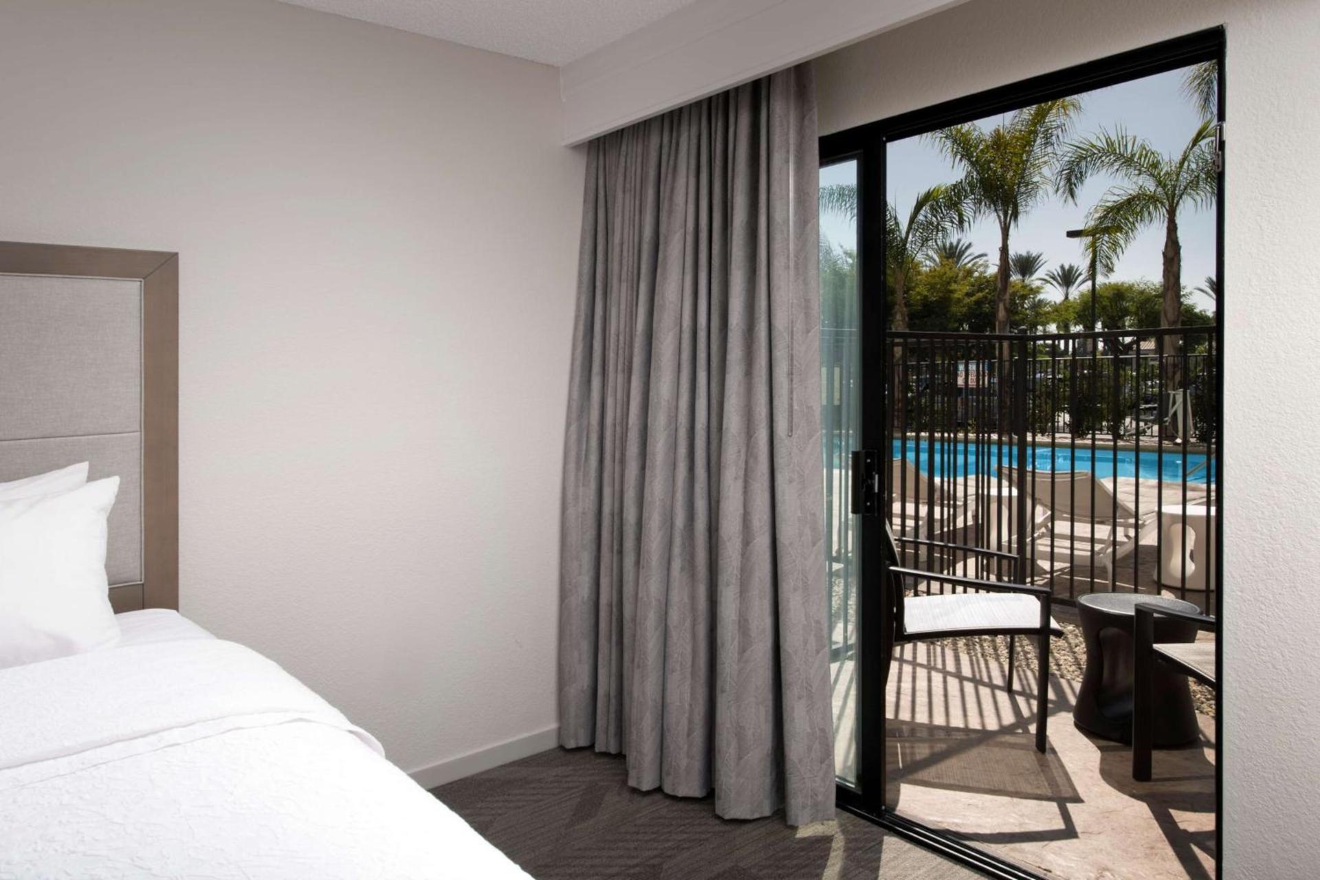 Hampton Inn & Suites Anaheim Garden Grove photo 26