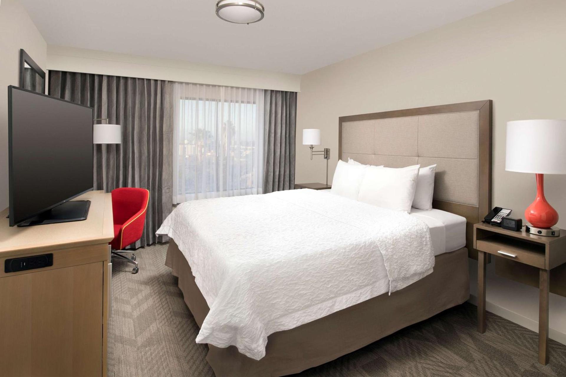 Hampton Inn & Suites Anaheim Garden Grove photo 33