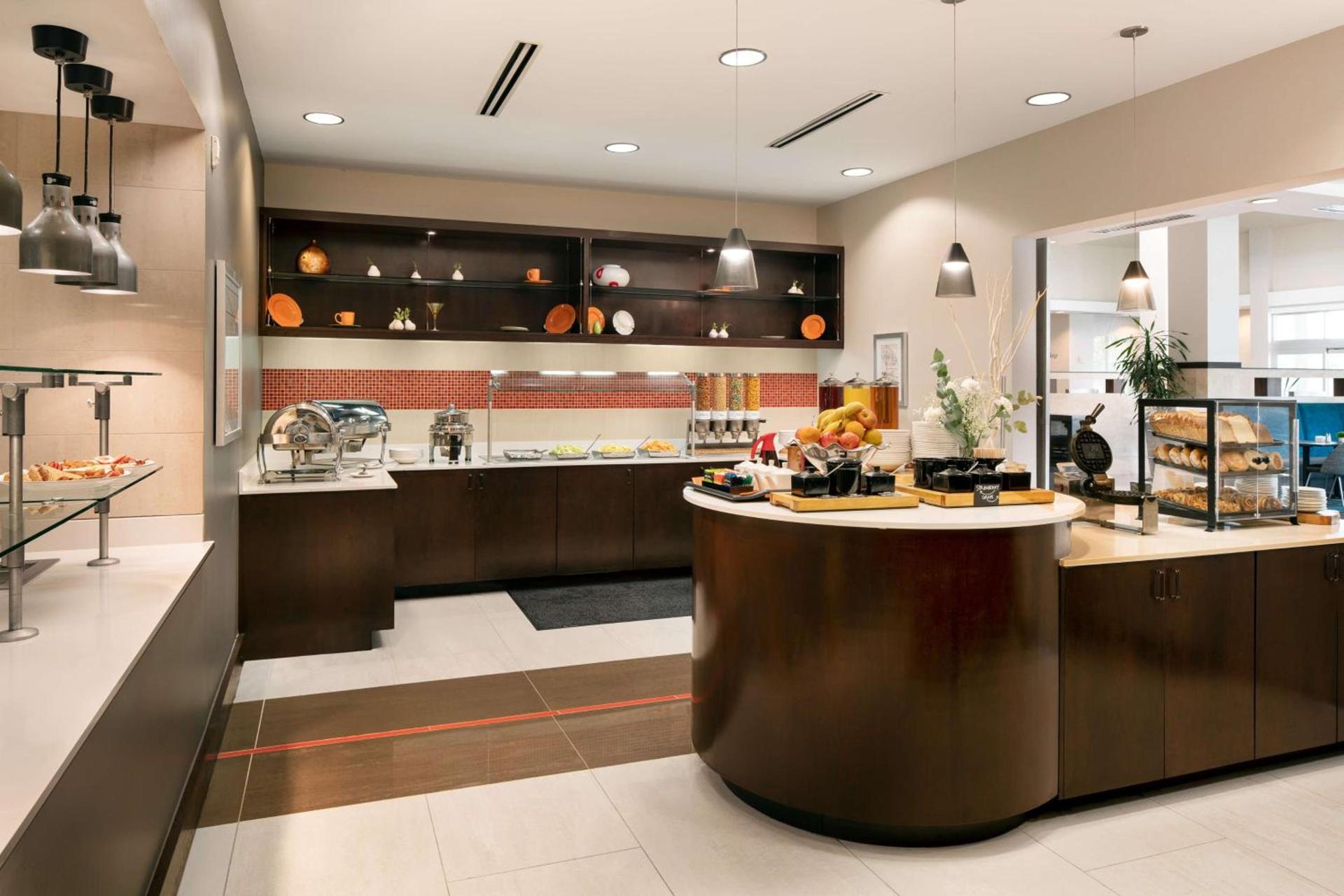 Hilton Garden Inn Denver/Cherry Creek photo 13