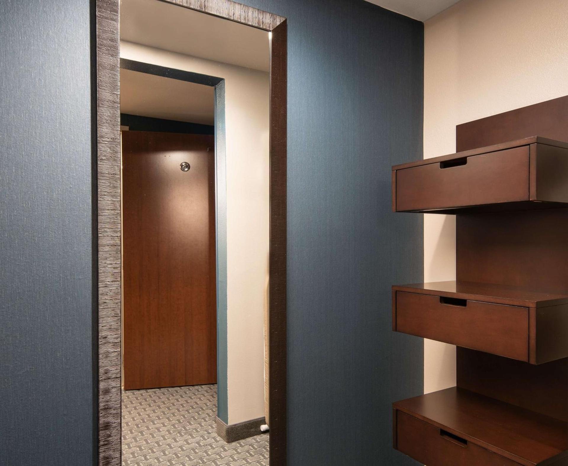 Hilton Garden Inn Denver/Cherry Creek photo 17