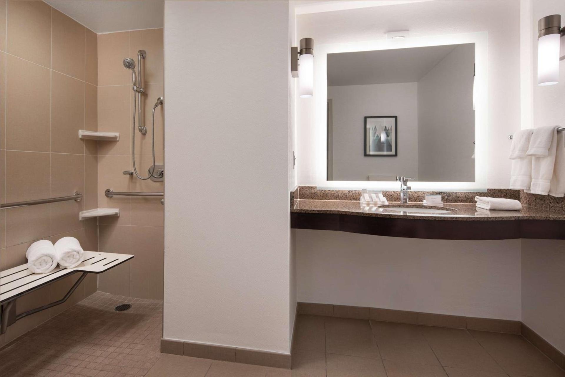 Hilton Garden Inn Denver/Cherry Creek photo 27