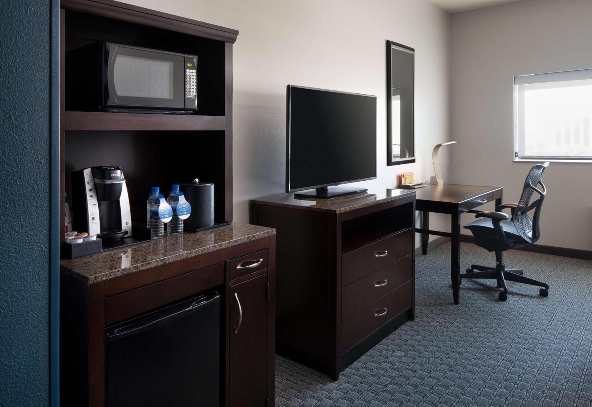 Hilton Garden Inn Denver/Cherry Creek photo 30