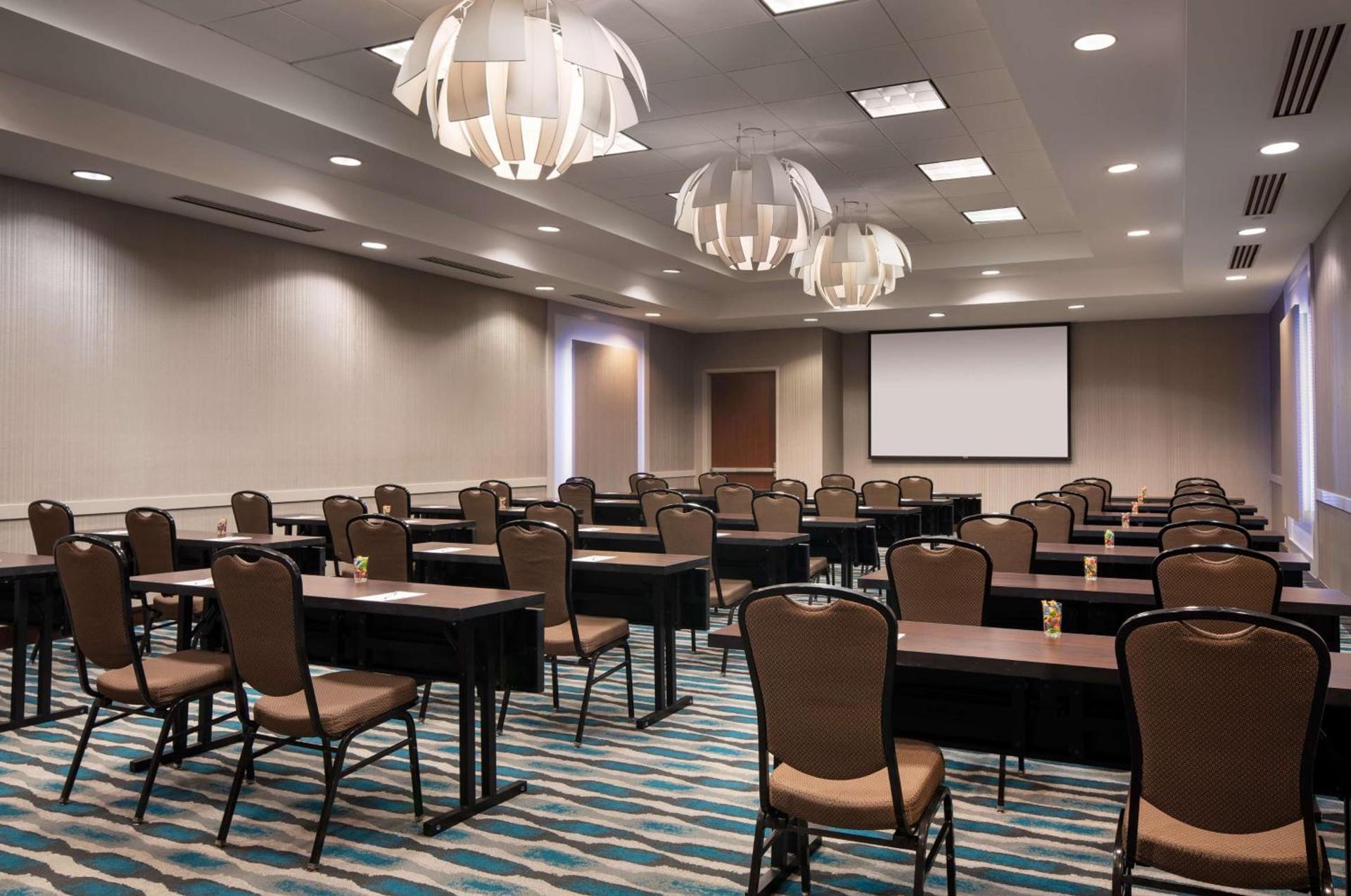 Hilton Garden Inn Denver/Cherry Creek photo 40