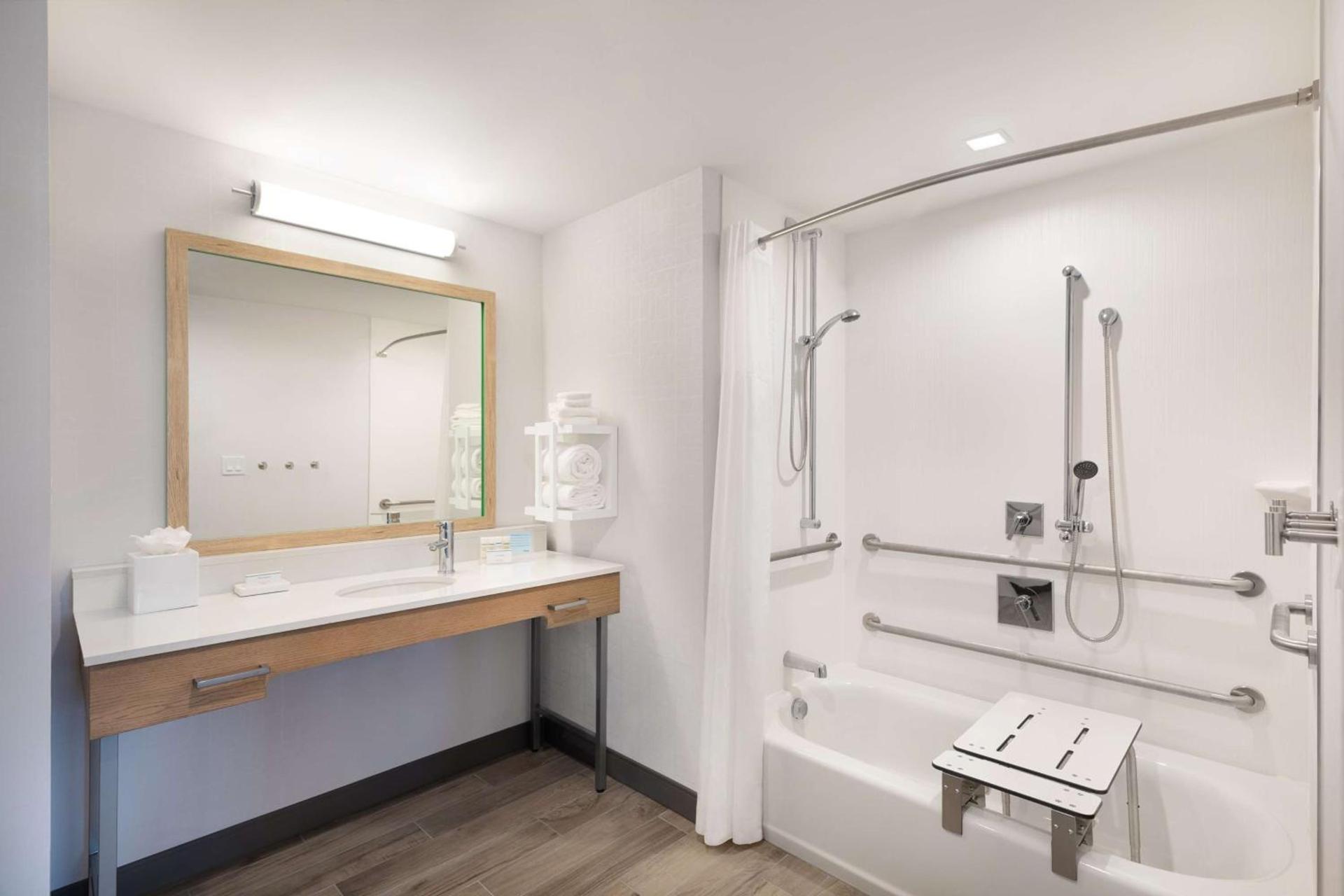 Hampton Inn & Suites Watertown Boston, Ma photo 14