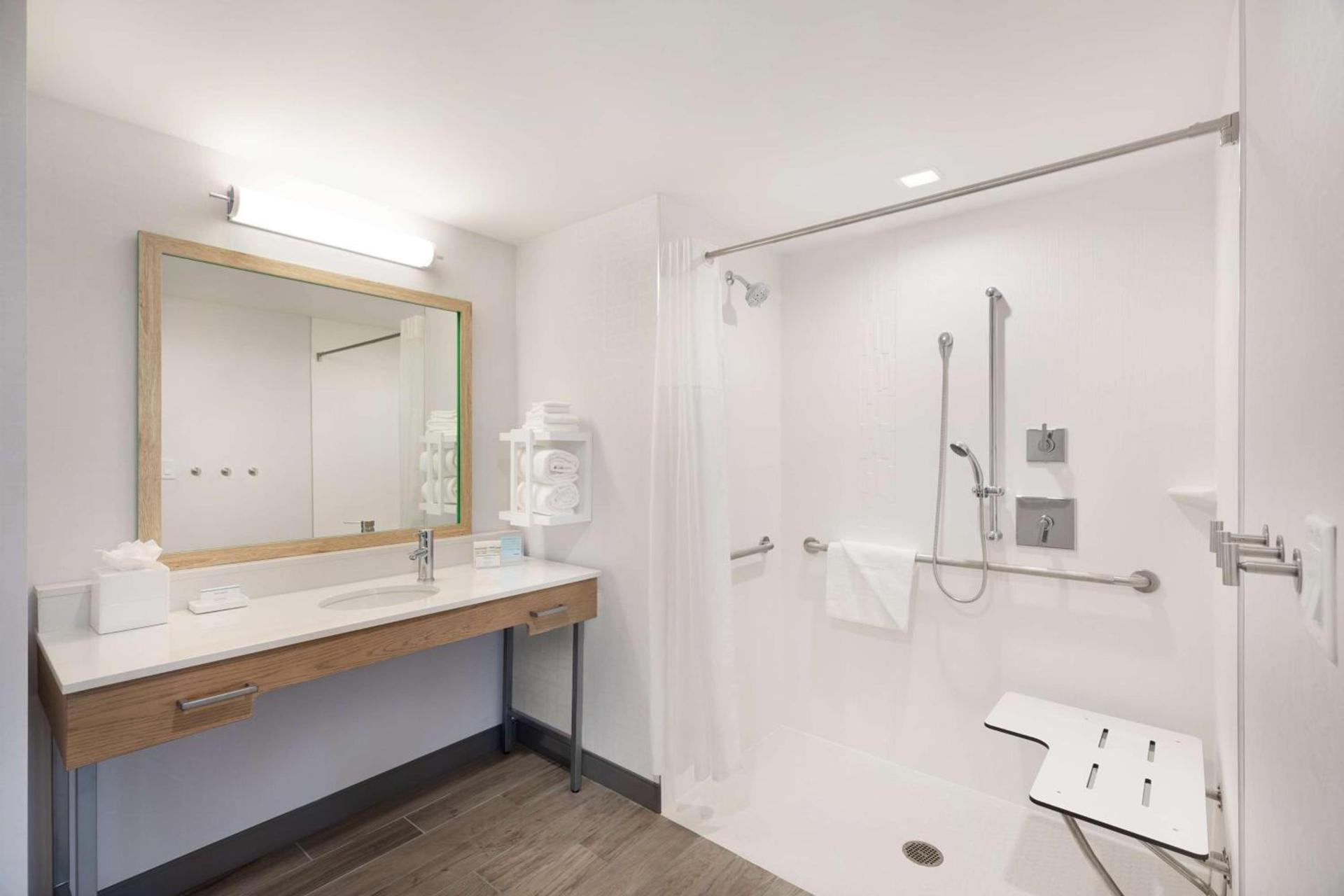 Hampton Inn & Suites Watertown Boston, Ma photo 20