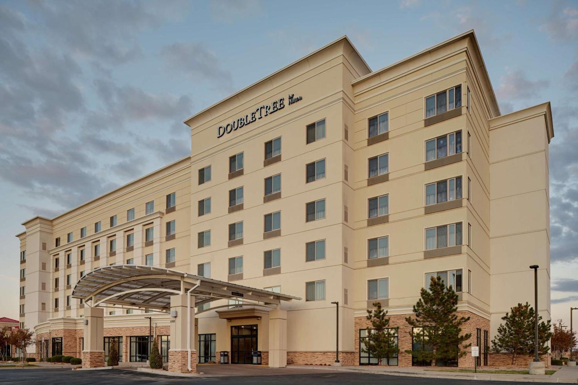 DoubleTree by Hilton Denver International Airport, CO photo 1