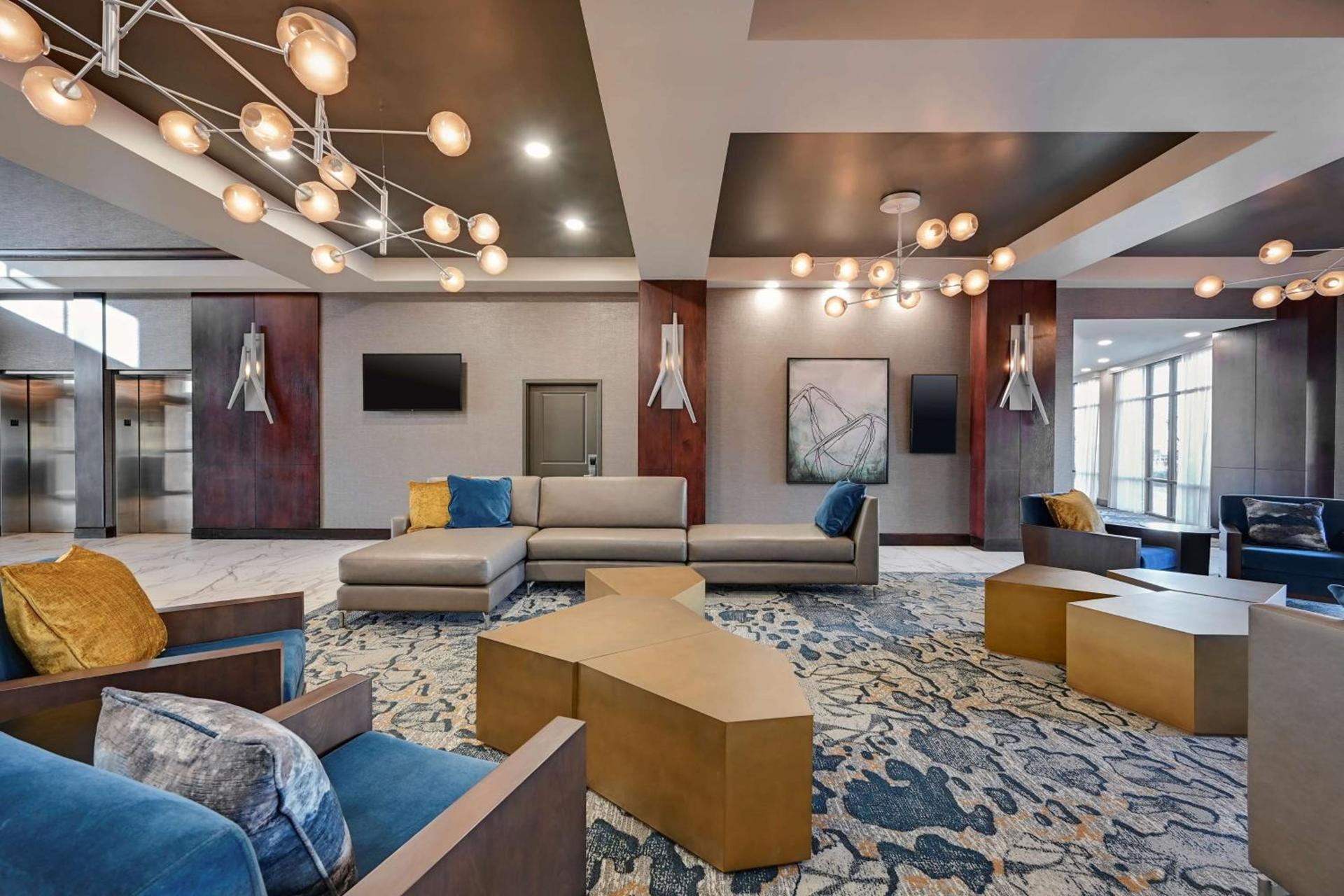 DoubleTree by Hilton Denver International Airport, CO photo 4