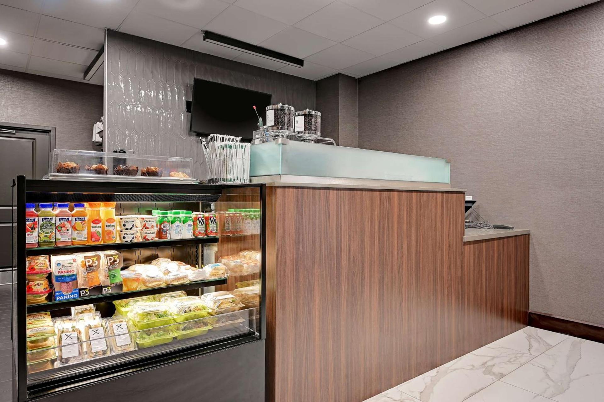 DoubleTree by Hilton Denver International Airport, CO photo 6