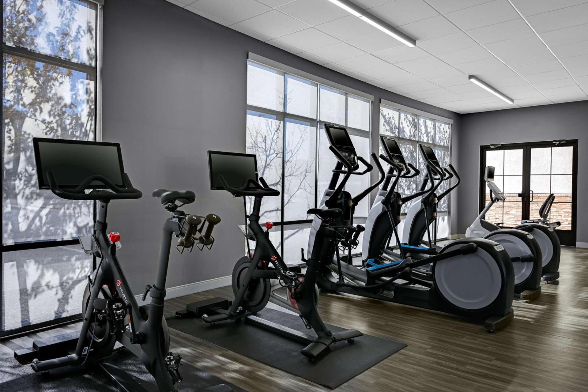 DoubleTree by Hilton Denver International Airport, CO photo 8
