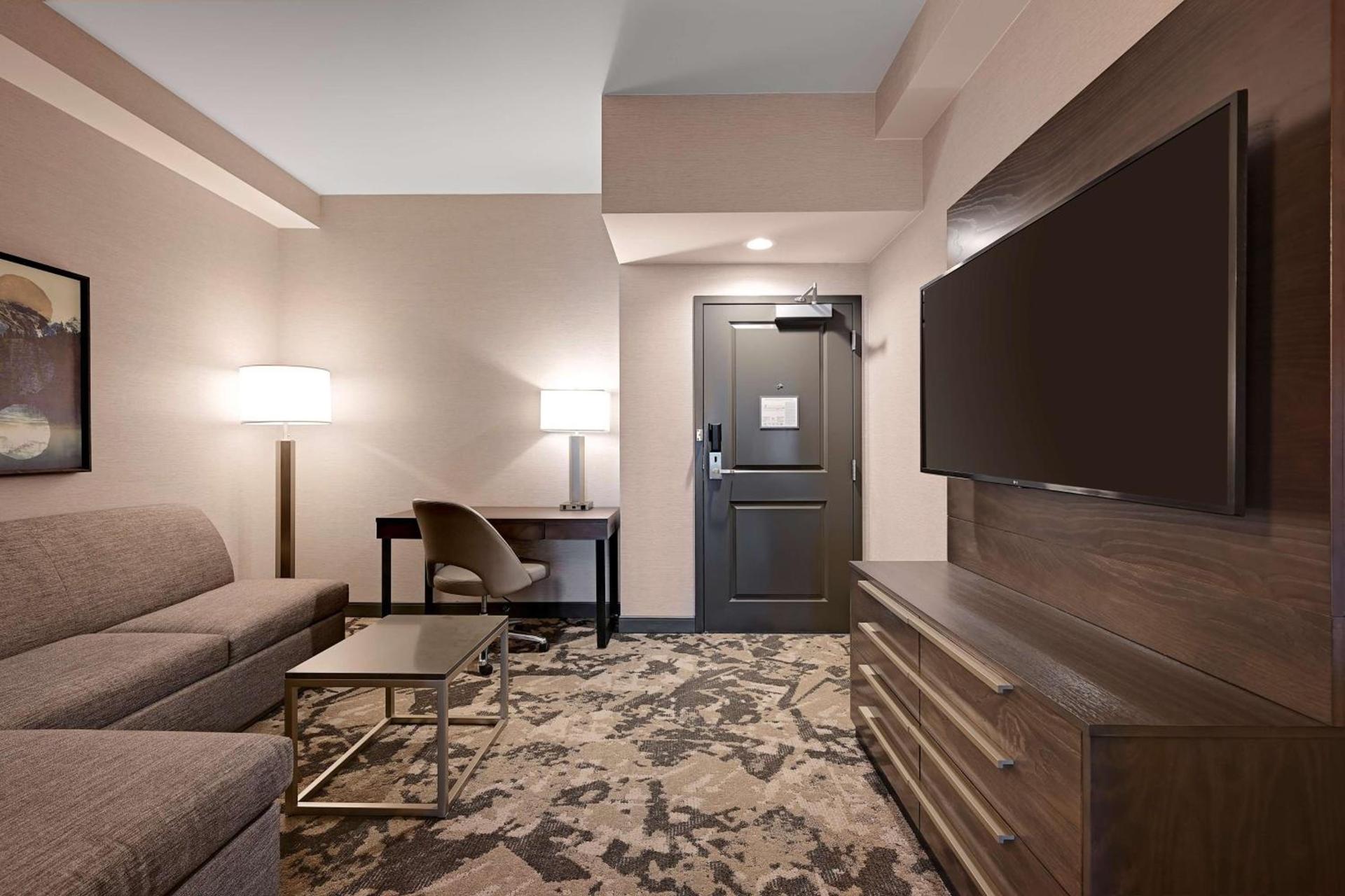 DoubleTree by Hilton Denver International Airport, CO photo 9