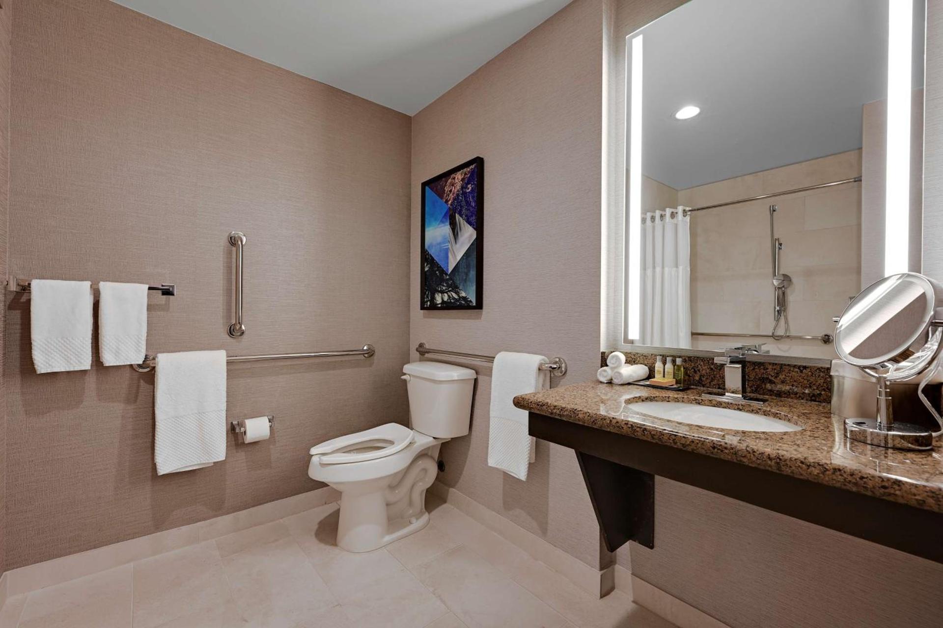 DoubleTree by Hilton Denver International Airport, CO photo 11