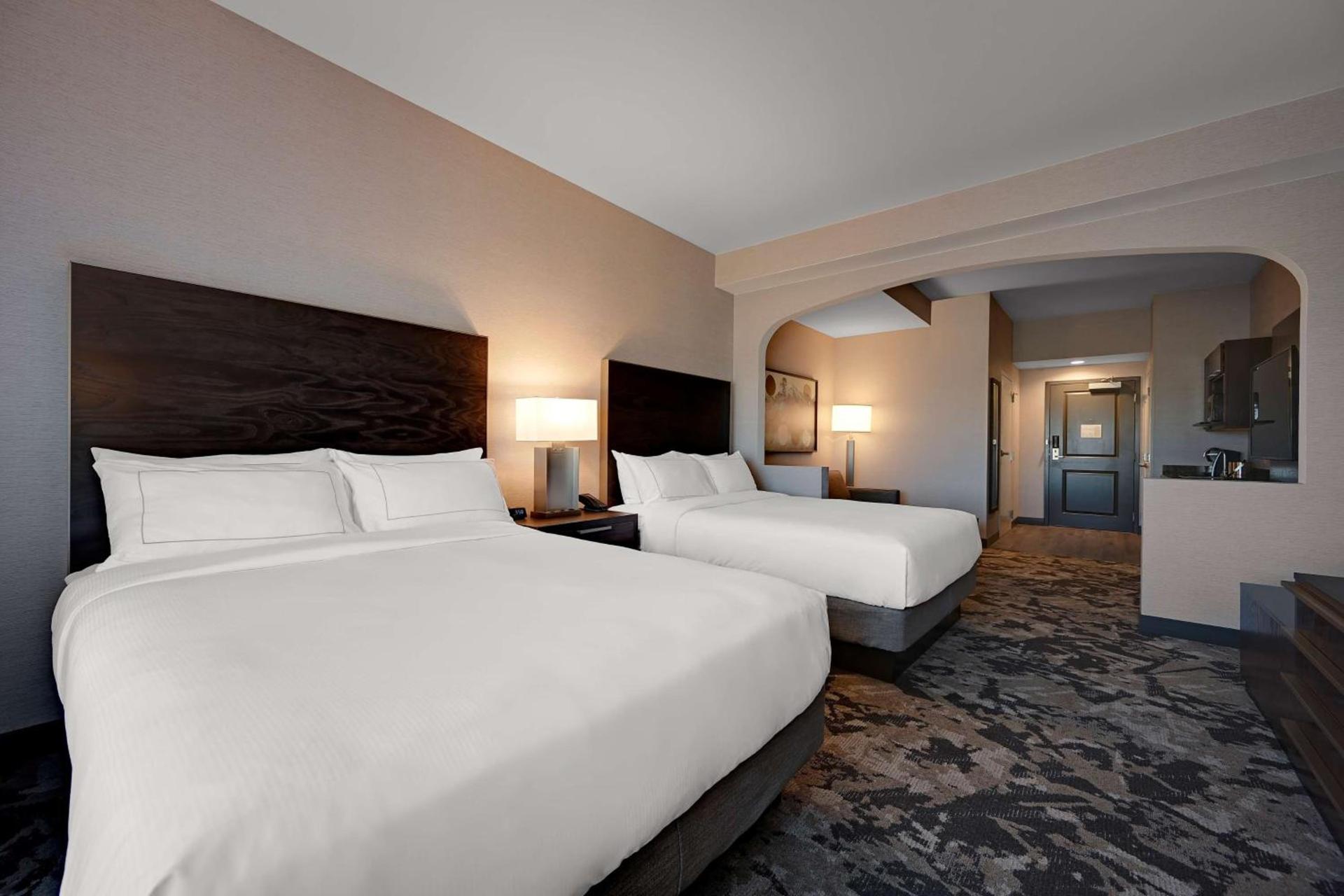 DoubleTree by Hilton Denver International Airport, CO photo 13