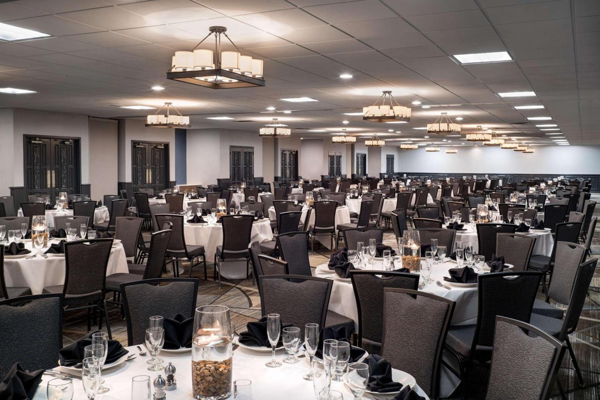 Embassy Suites by Hilton Austin Central photo 17