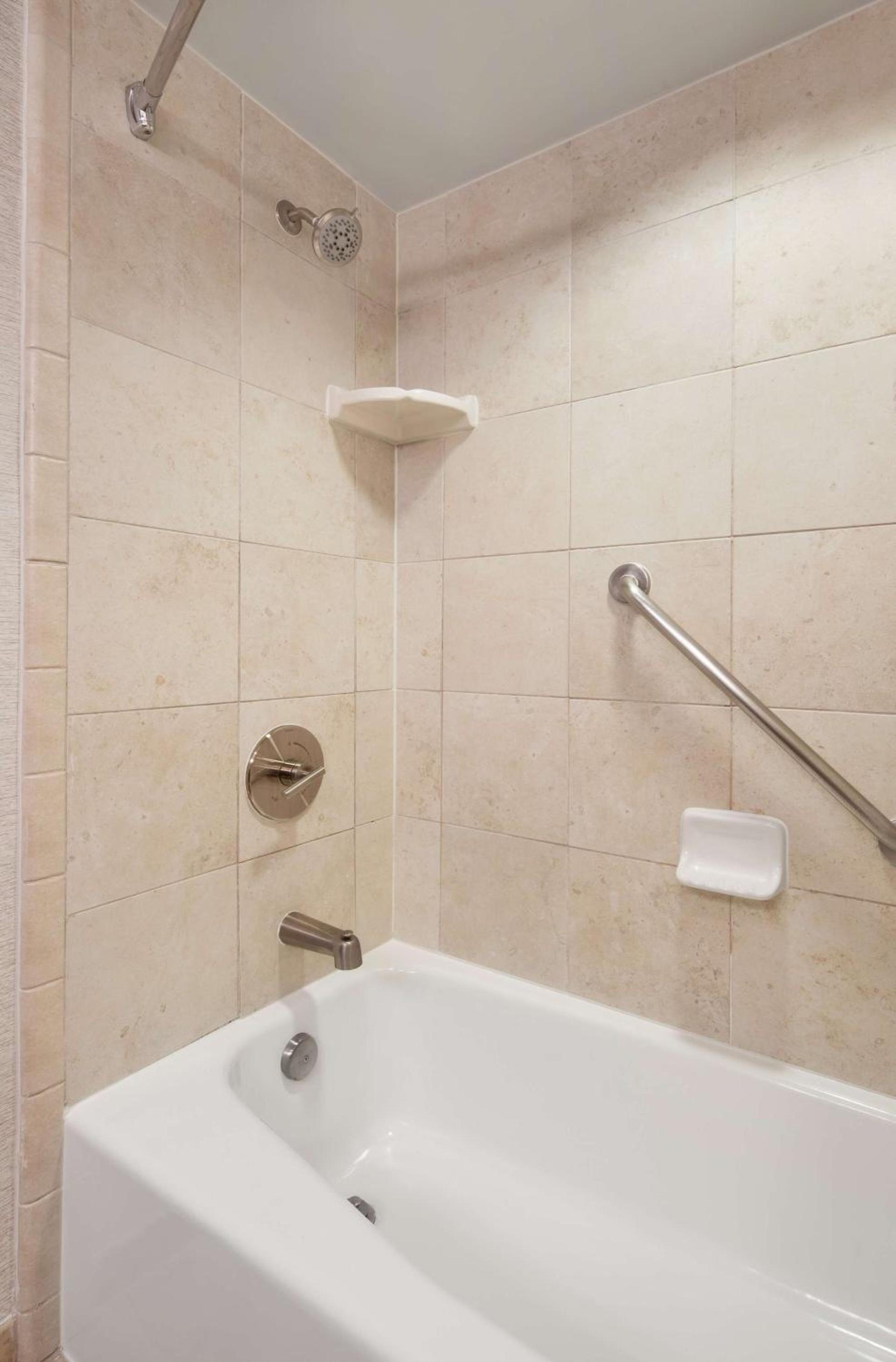 Embassy Suites by Hilton Austin Central photo 25