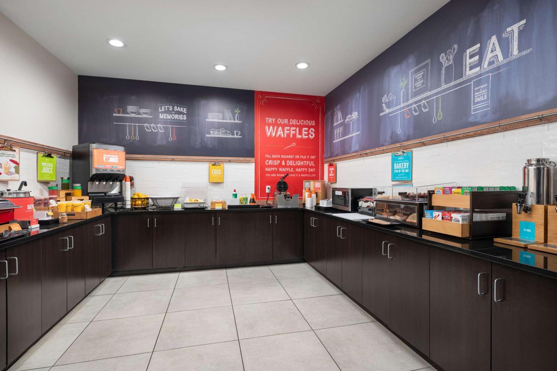 Hampton Inn Boulder/Louisville photo 19