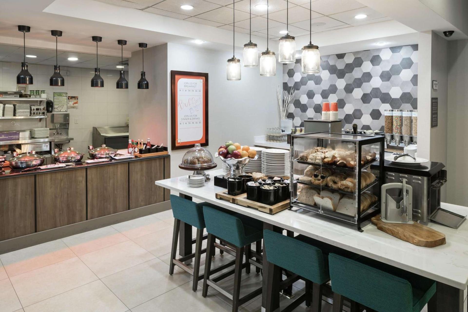 Hilton Garden Inn DFW North Grapevine photo 13