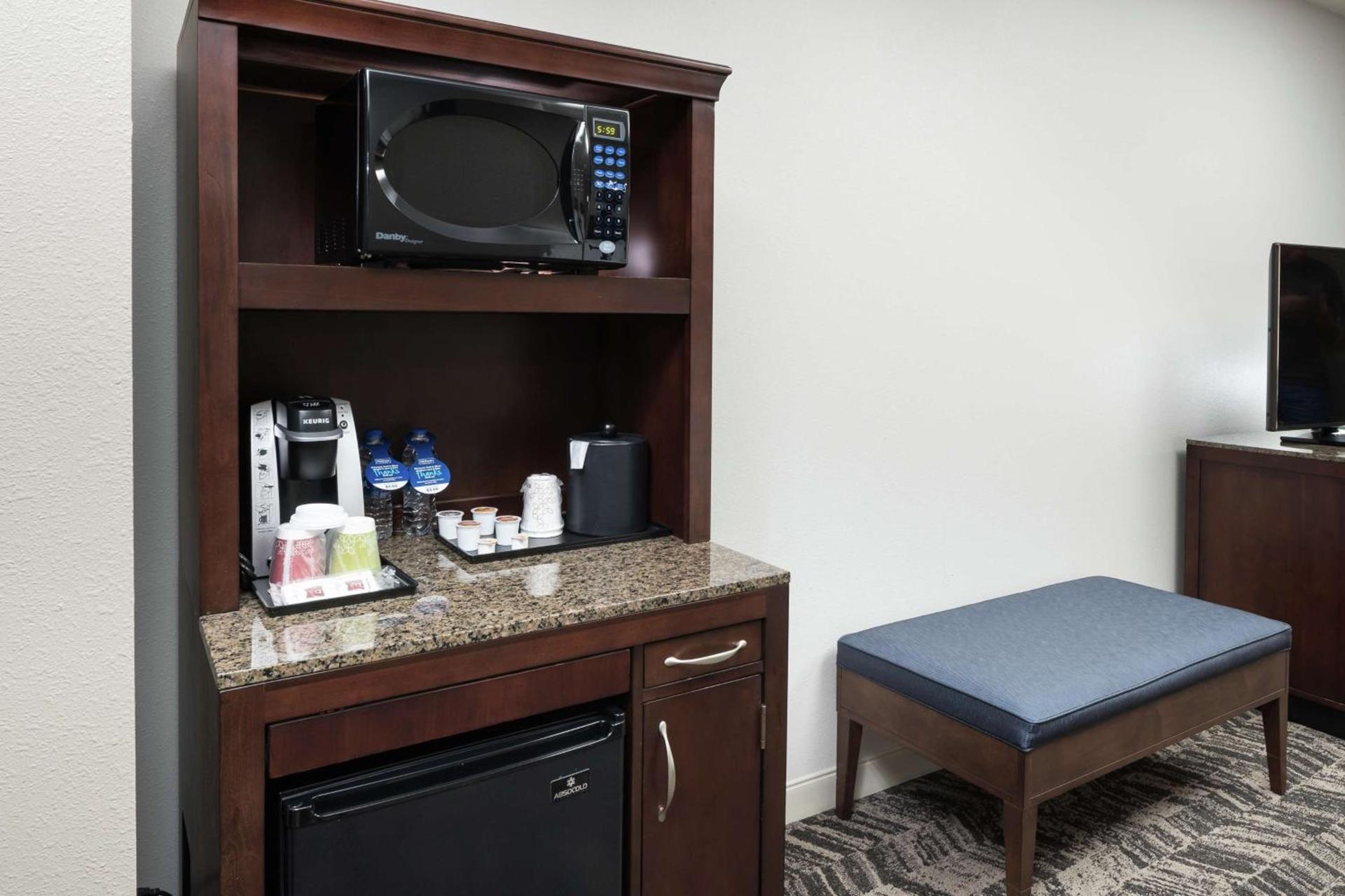 Hilton Garden Inn DFW North Grapevine photo 21
