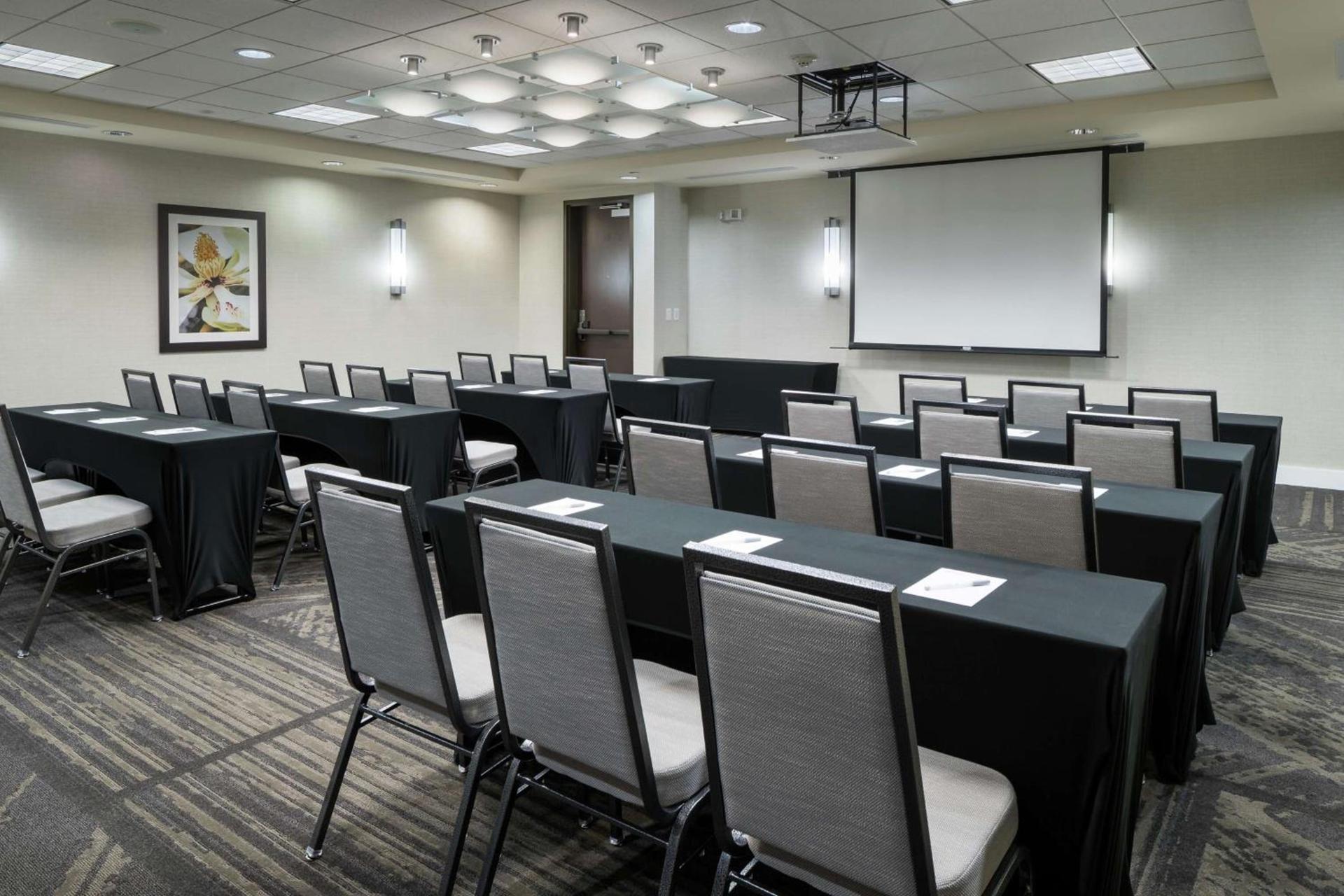 Hilton Garden Inn DFW North Grapevine photo 37