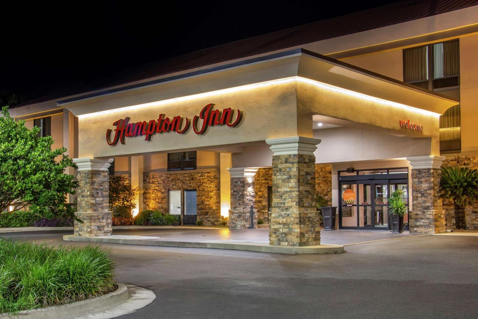 Hampton Inn Adel photo 1