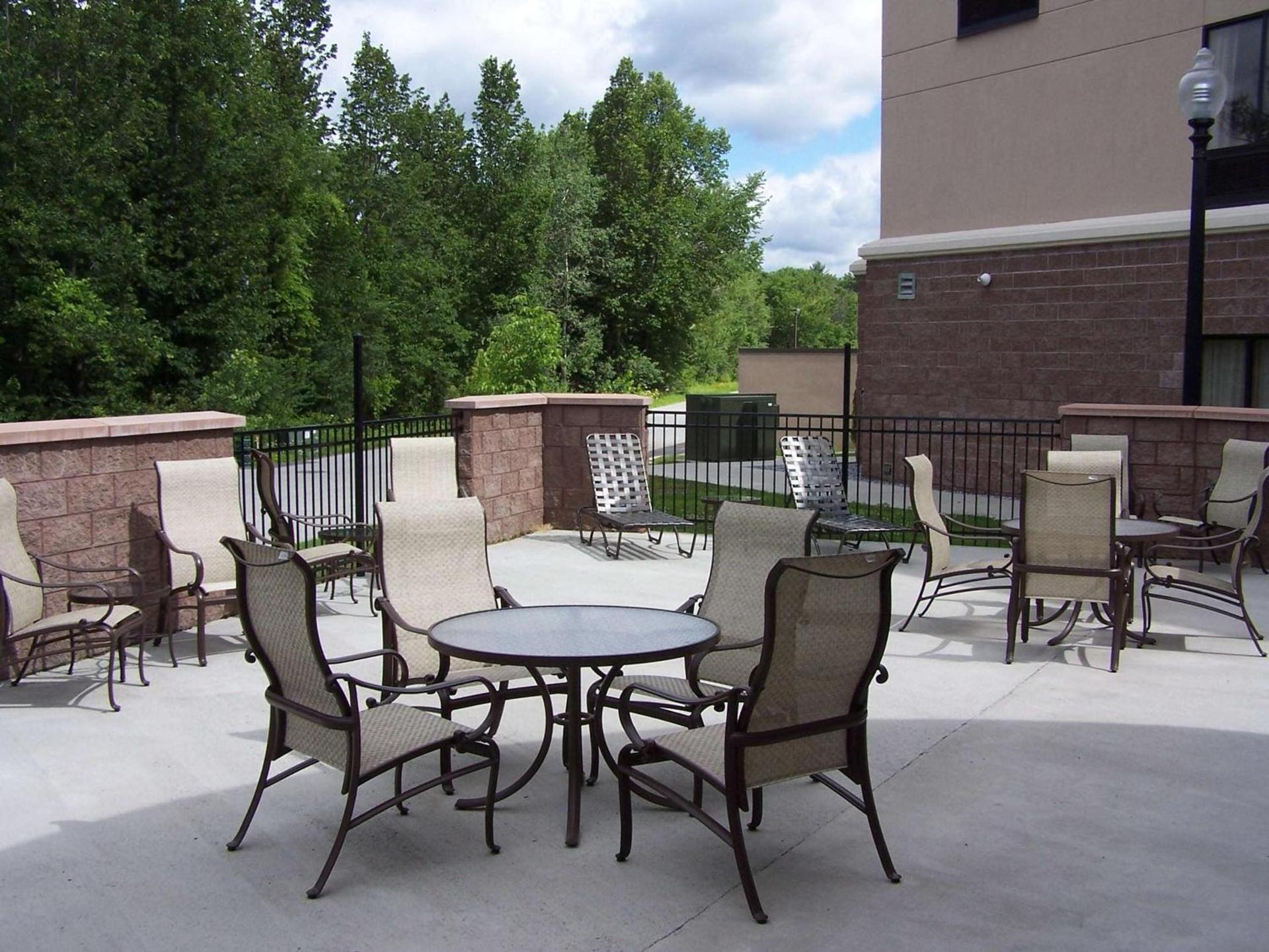 Hampton Inn Bennington photo 3