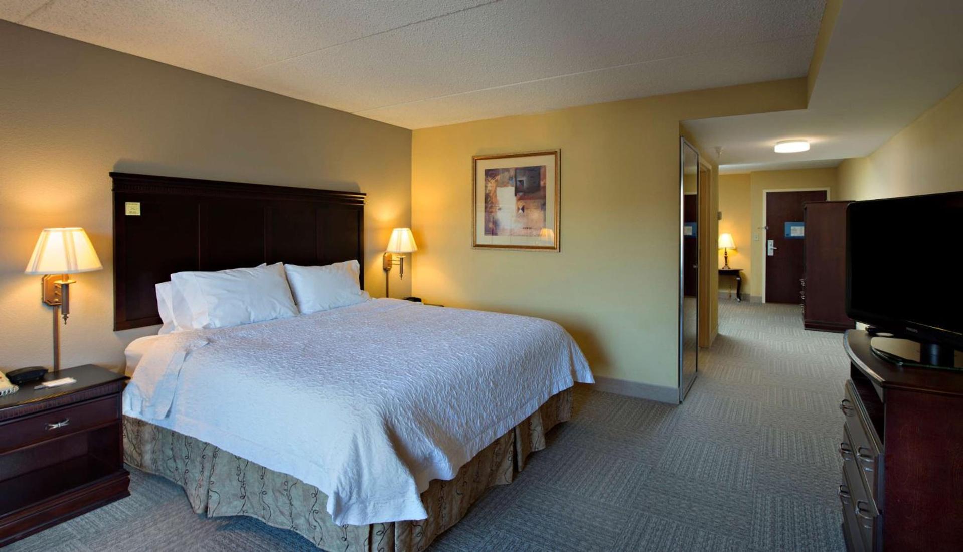 Hampton Inn Bennington photo 23